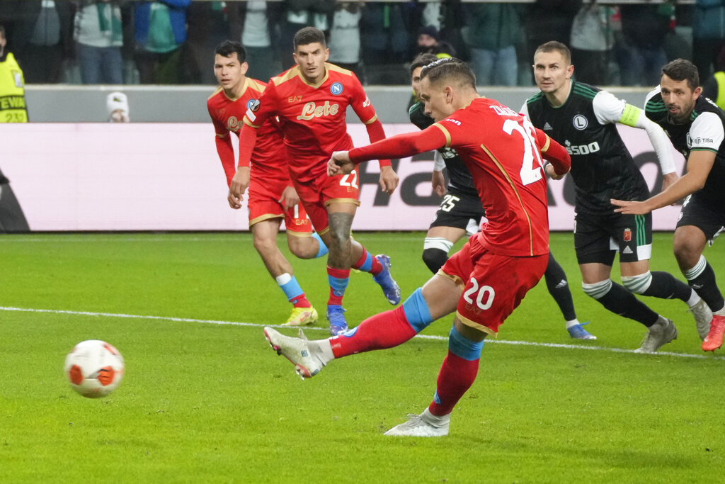 Tertinggal, Bangkit, Napoli Kemudian Berpesta Gol di Markas Legia Warsawa