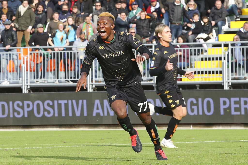 Ketika Serigala Roma tak Berdaya di Markas Venezia