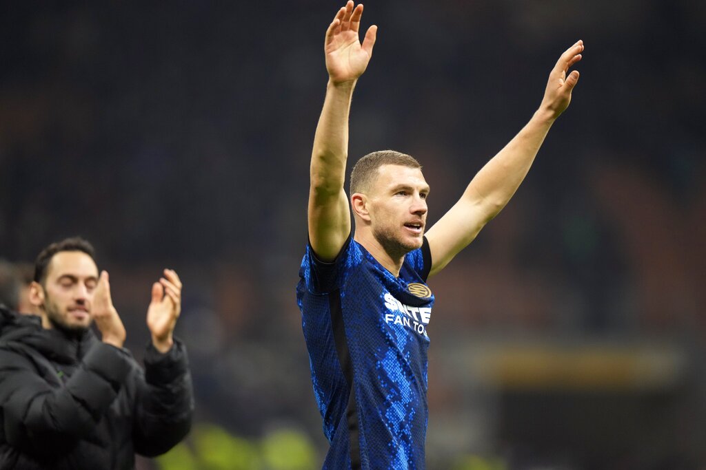 Edin Dzeko, Pahlawan Inter Milan Lawan Shakhtar Donetsk Edin Dzeko, Pahlawan Inter Milan Lawan Shakhtar Donetsk