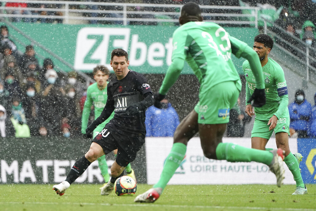 Messi Bersinar Terang di Laga Lawan St-Etienne