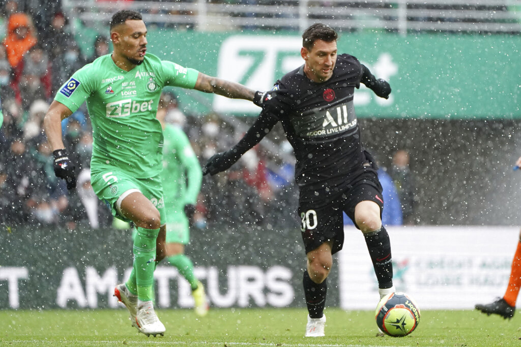 Messi Bersinar Terang di Laga Lawan St-Etienne