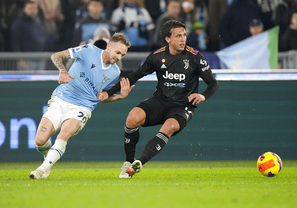 Dua Penalti Bonucci Beri Juventus Pesta di Markas Lazio