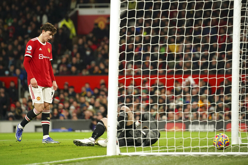 Pertunjukan Ronaldo dan Laga Terakhir Michael Carrick