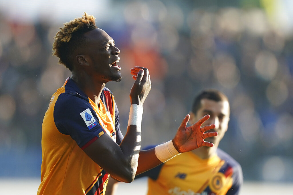 Pesta AS Roma di Markas Atalanta
