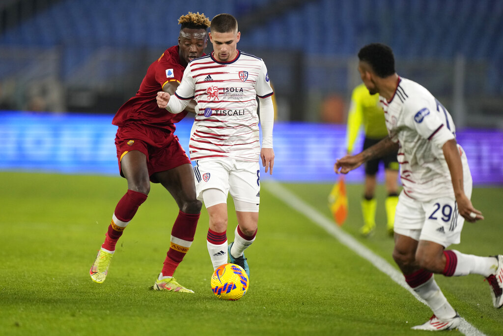 AS Roma vs Cagliari: Debut Indah Sergio Oliveira