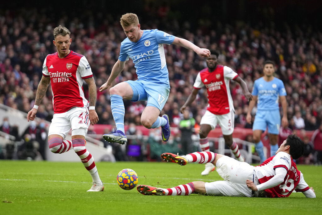 Manchester City Berpesta di Emirates