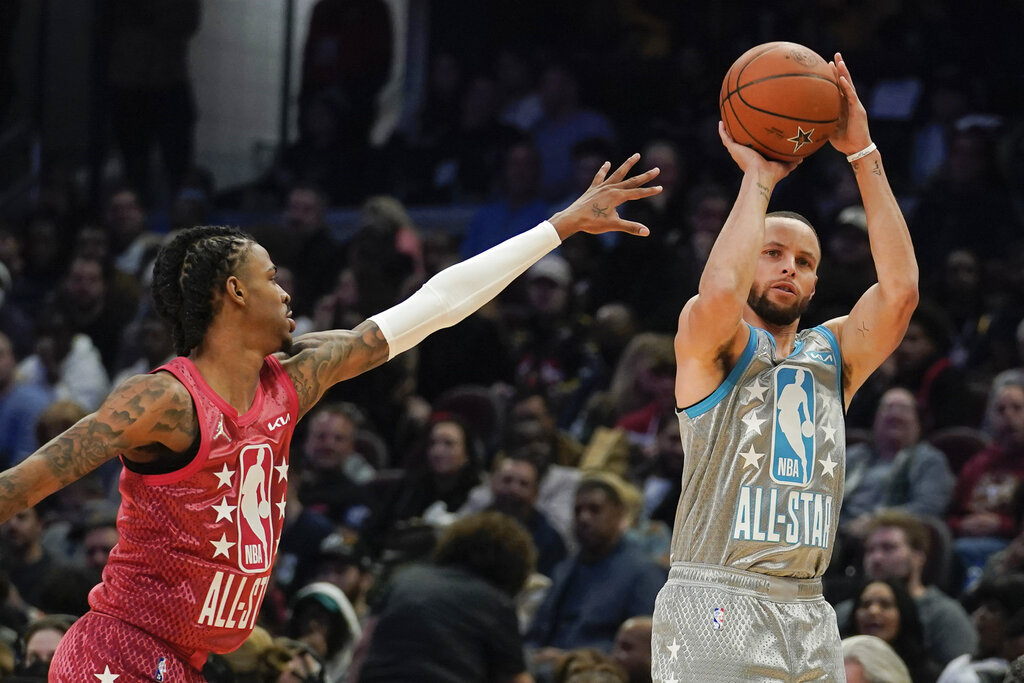 Aksi Stephen Curry di NBA All Star 2022, Raih Trofi Kobe Bryant Hingga Cetak Rekor Baru