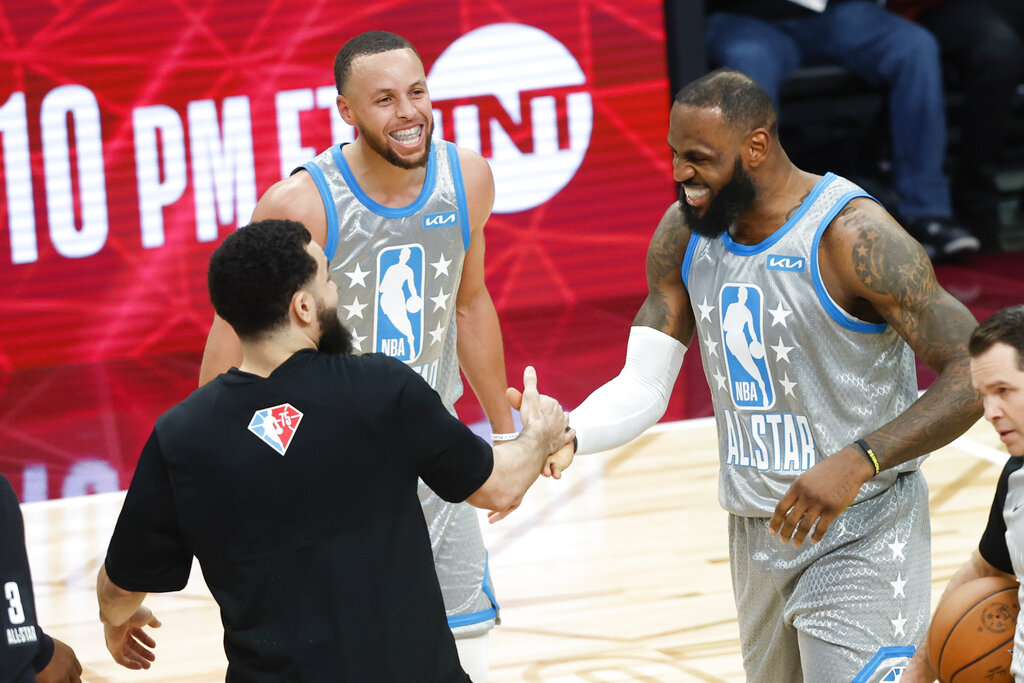 Aksi Stephen Curry di NBA All Star 2022, Raih Trofi Kobe Bryant Hingga Cetak Rekor Baru