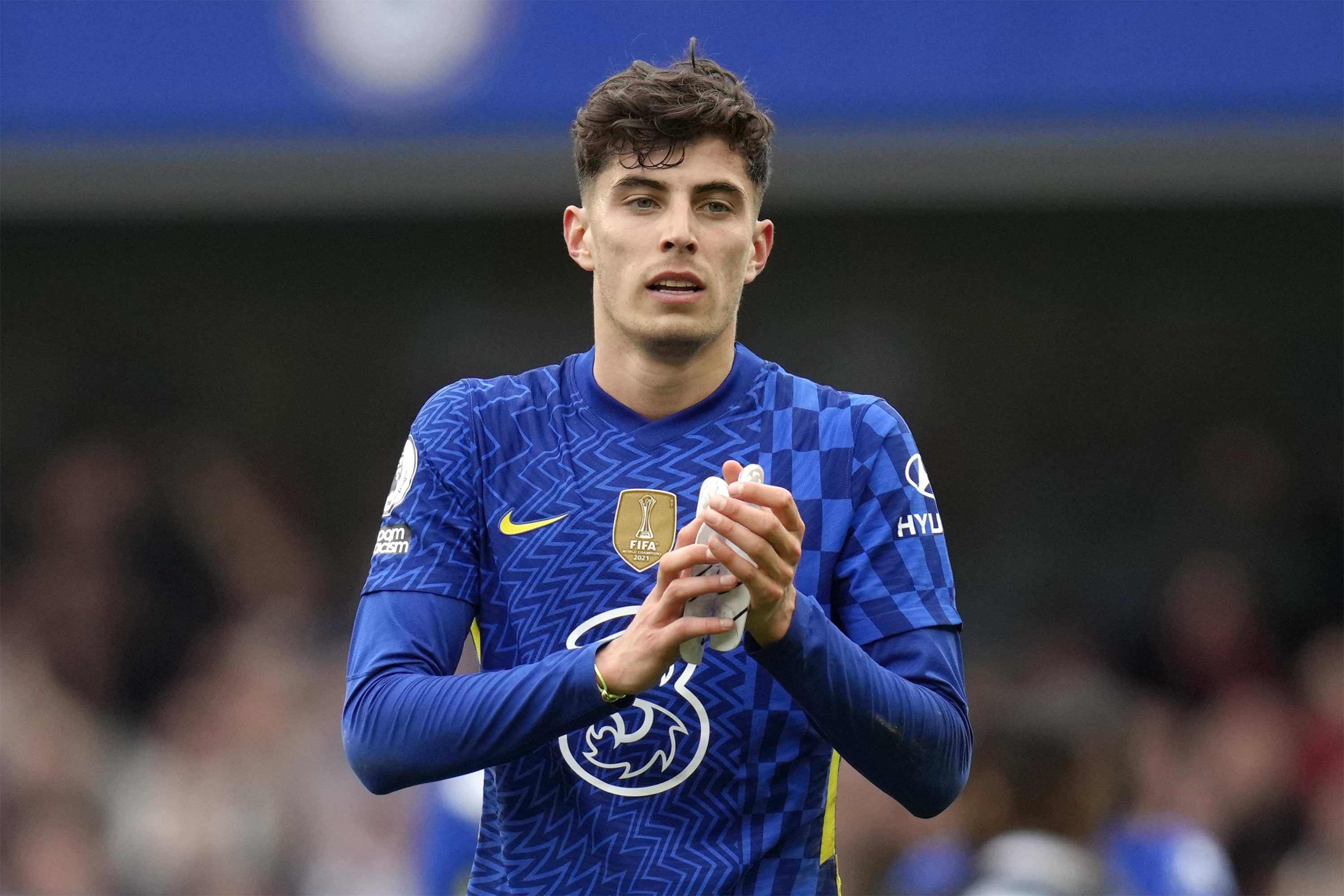 The Roman Empire, Sentuhan Kapten, dan Pelukkan Hangat untuk Kai Havertz The Roman Empire, Sentuhan Kapten, dan Pelukkan Hangat untuk Kai Havertz
