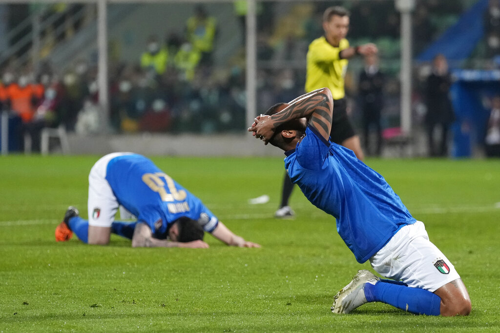 Ekspresi Kekecewaan Pemain Timnas Italia yang 2 Kali Absen di Piala Dunia Secara Beruntun