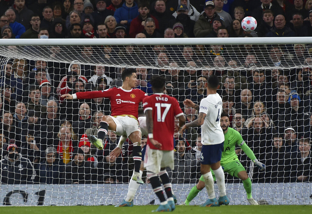 GOAT, Aksi Cristiano Ronaldo Cetak Hattrick ke Gawang Tottenham di Premier League