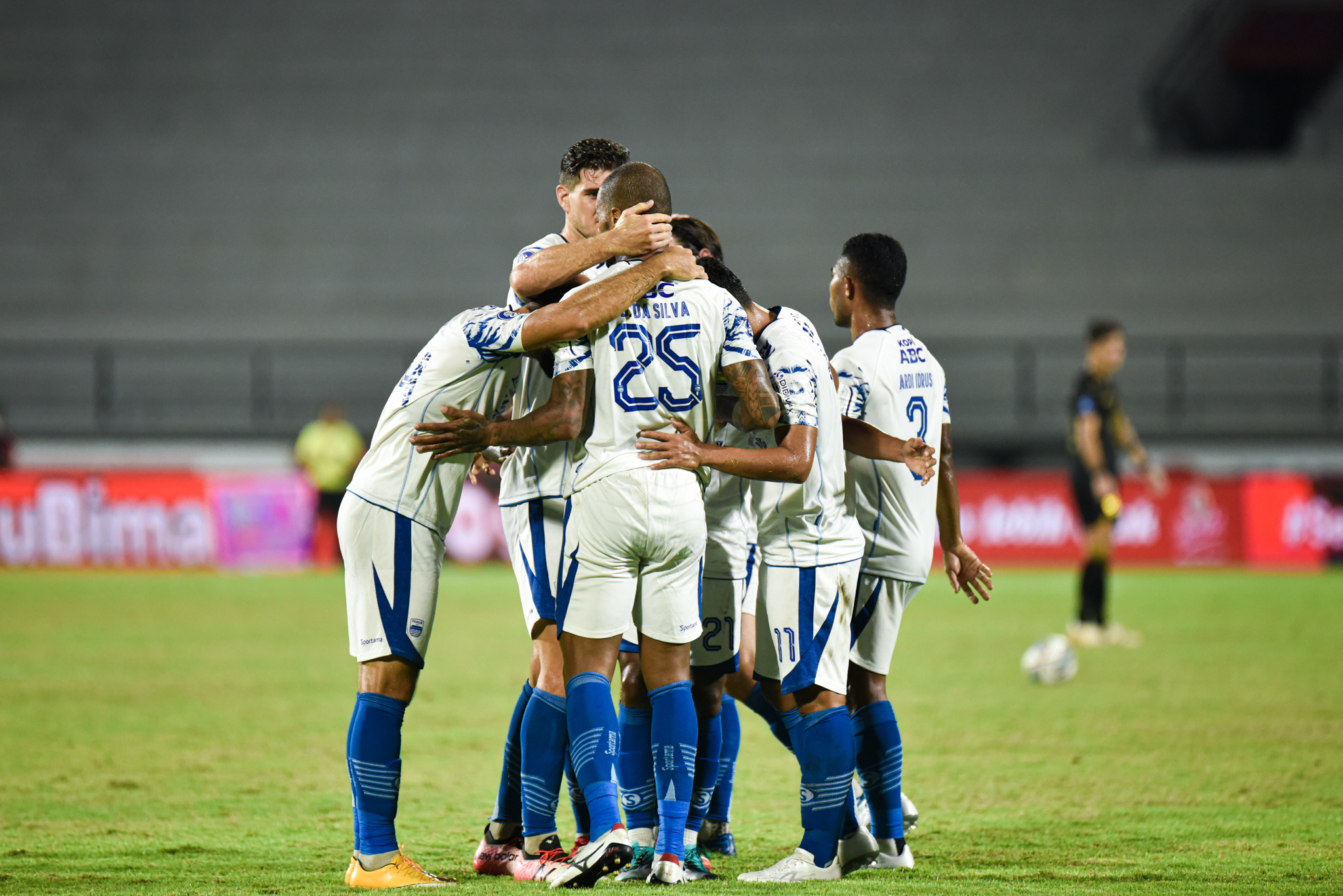 Persib Bandung Bermain Imbang Lawan Persebaya di BRI Liga 1, Kans Juara Makin Tipis