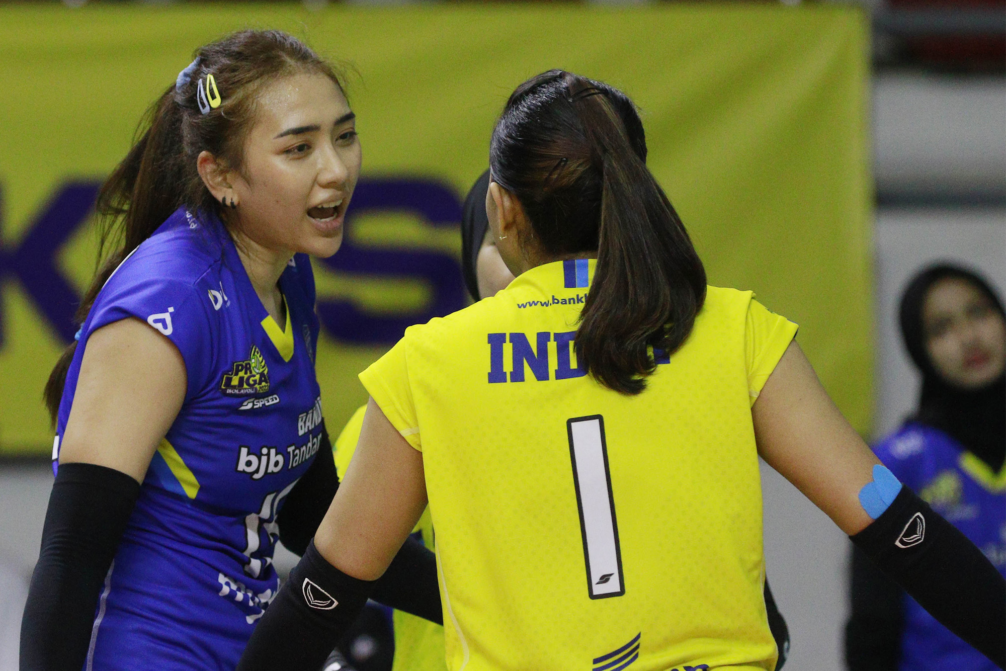 Senyum Yolla Yuliana Bikin Klepek-Klepek, Yuk Intip Aksinya di Proliga 2022