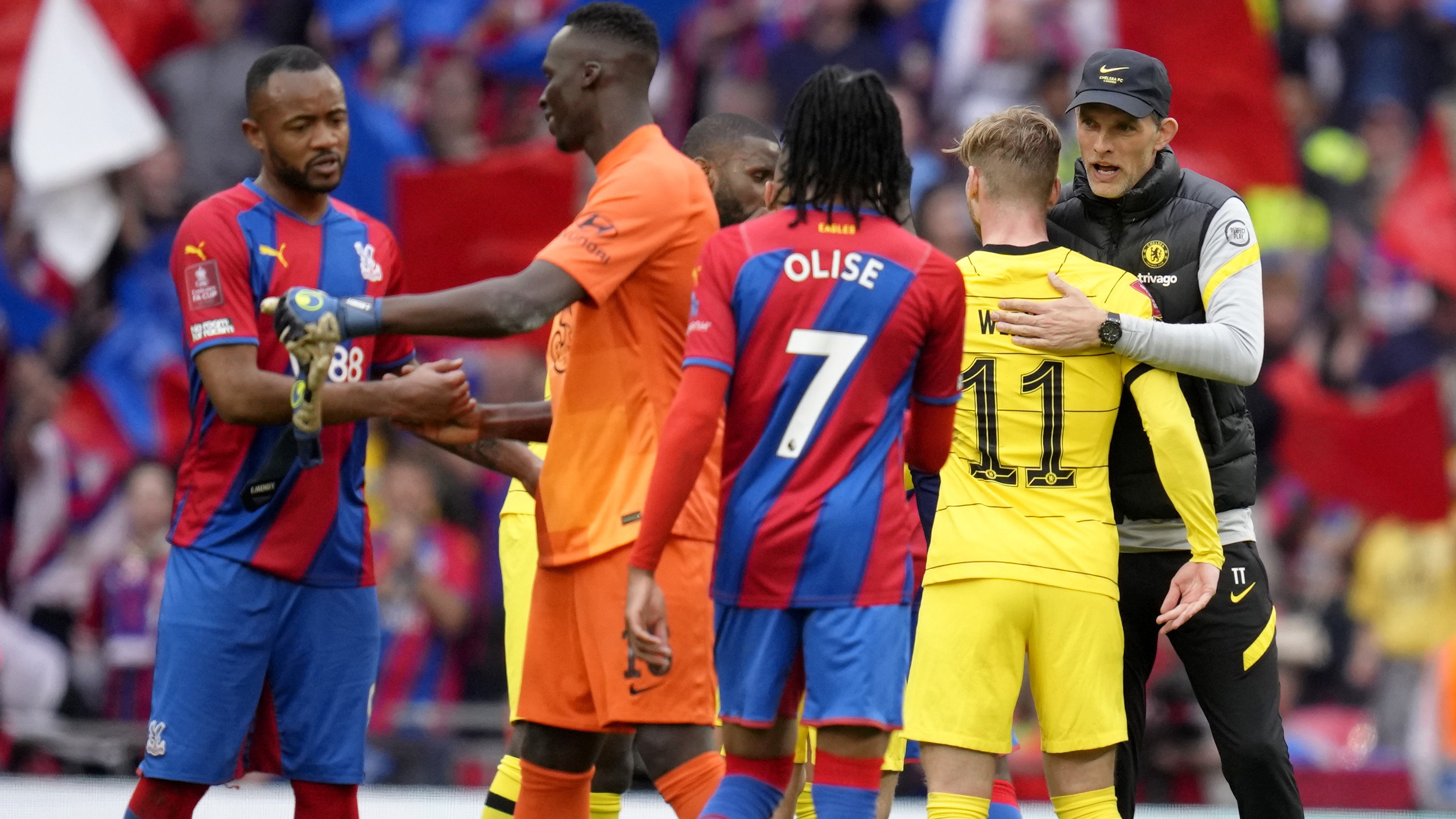 Aksi Hangat Thomas Tuchel, Peluk Pemainnya usai Singkirkan Crystal Palace di Semifinal FA Cup