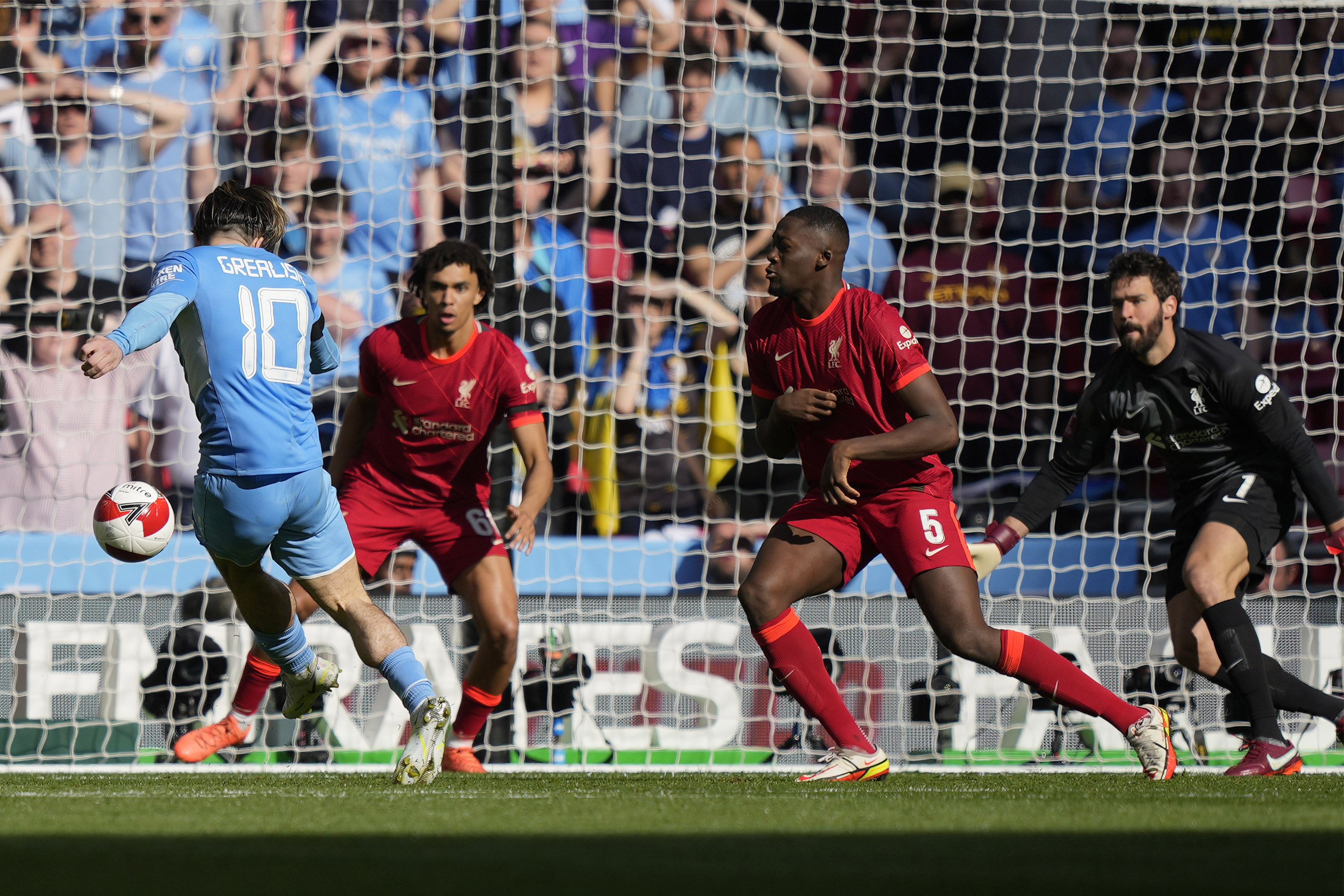 Singkirkan Manchester City di Semifinal Piala FA Sadio Mane Cetak Brace