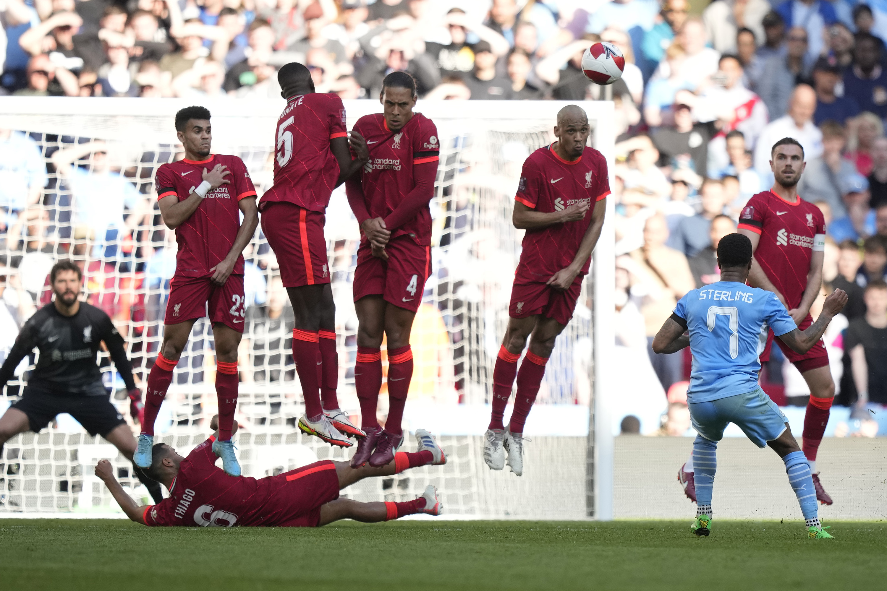 Singkirkan Manchester City di Semifinal Piala FA Sadio Mane Cetak Brace