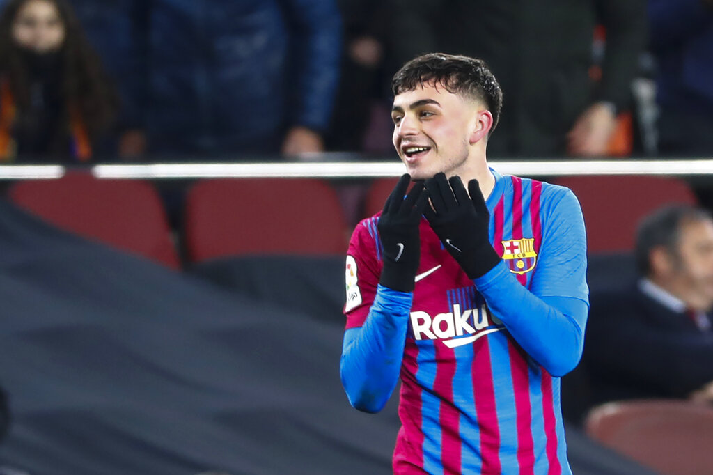 Lihat Aksi Bocah 1 Miliar Euro Gocek Pemain Sevilla dan Bawa Barcelona ke Peringkat Dua La Liga