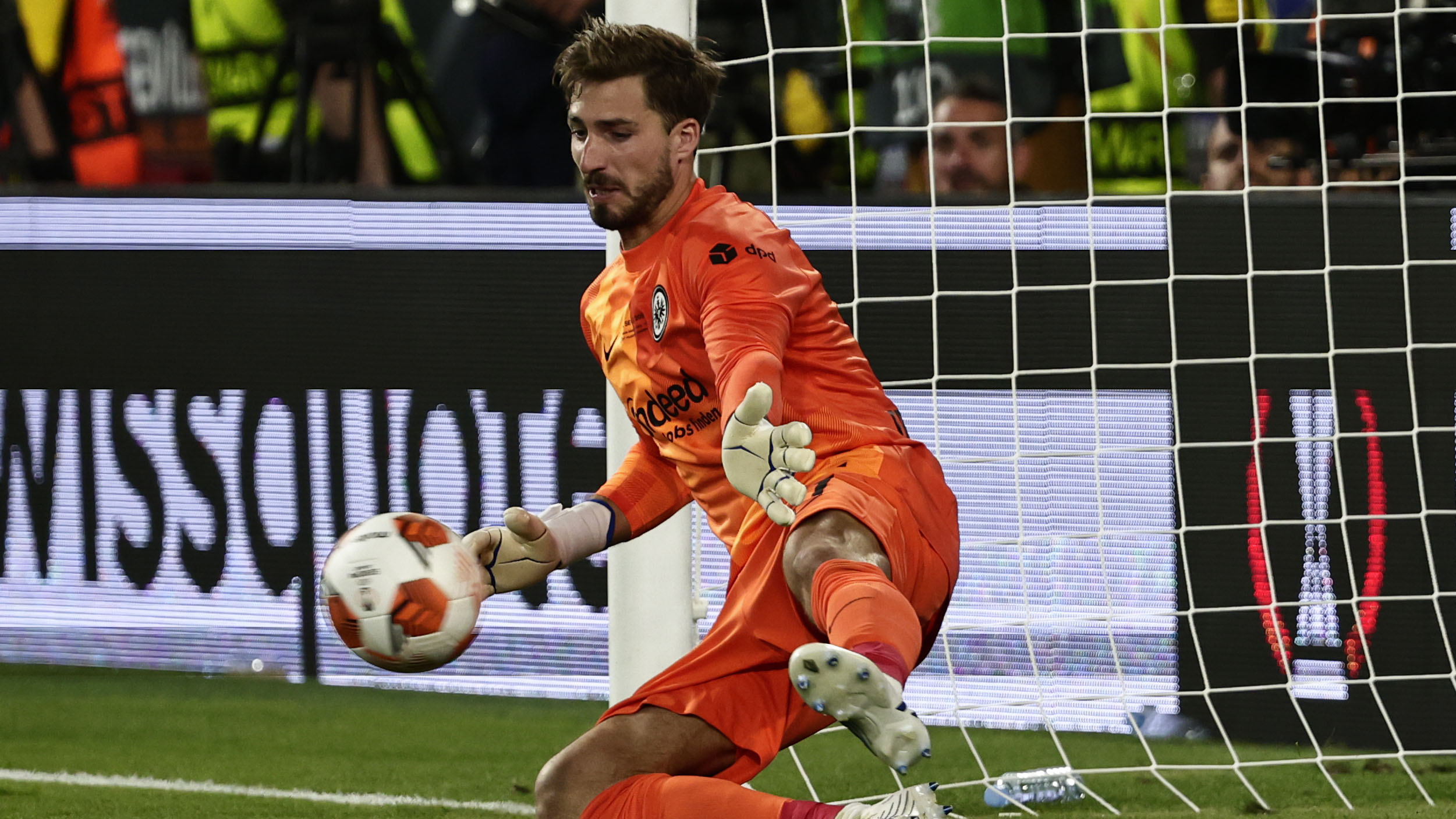 Momen Kemenangan Eintracht Frankfurt di Final Liga Europa, Tempuh 120 Menit Pertandingan hingga Ditentukan di Babak Tostosan