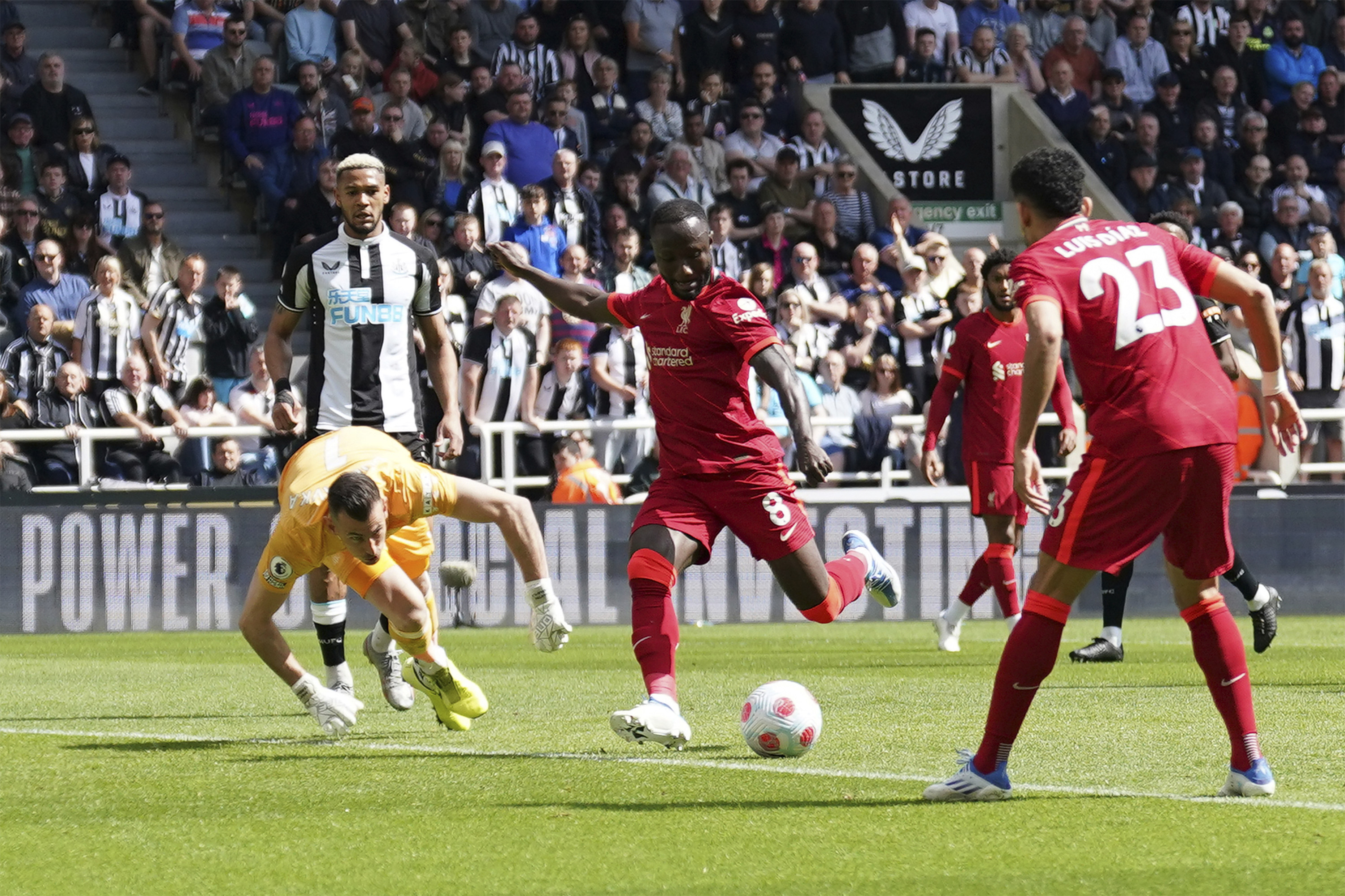 10 Kali Tembakan Tepat Sasaran Liverpool Cuman Menang 1-0, Dubravka Banyak Ngeblok