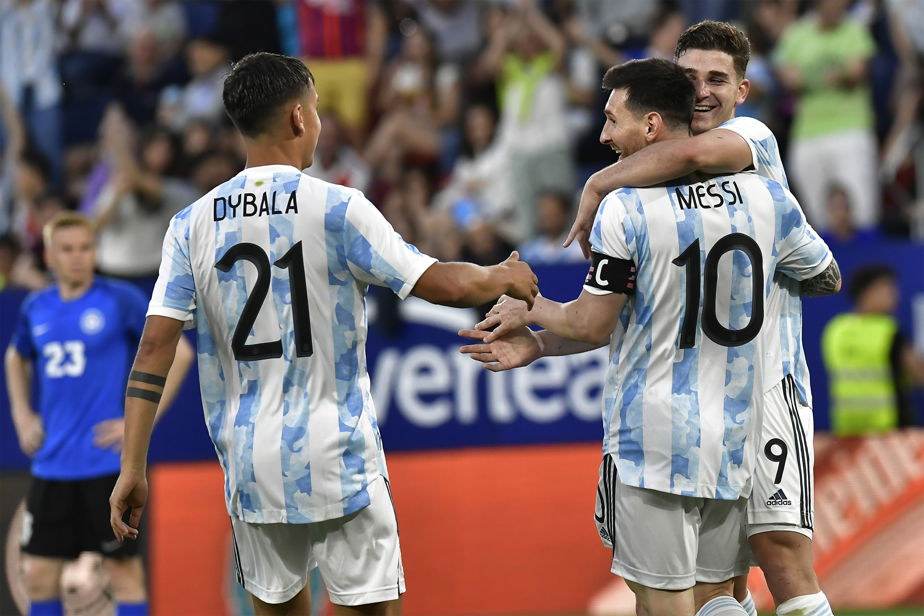 Lionel Messi Cetak Quintrick ke Gawang Estonia, Kejar Torehan Cristiano Ronaldo dan Ali Daei Papan Top Skor Internasional