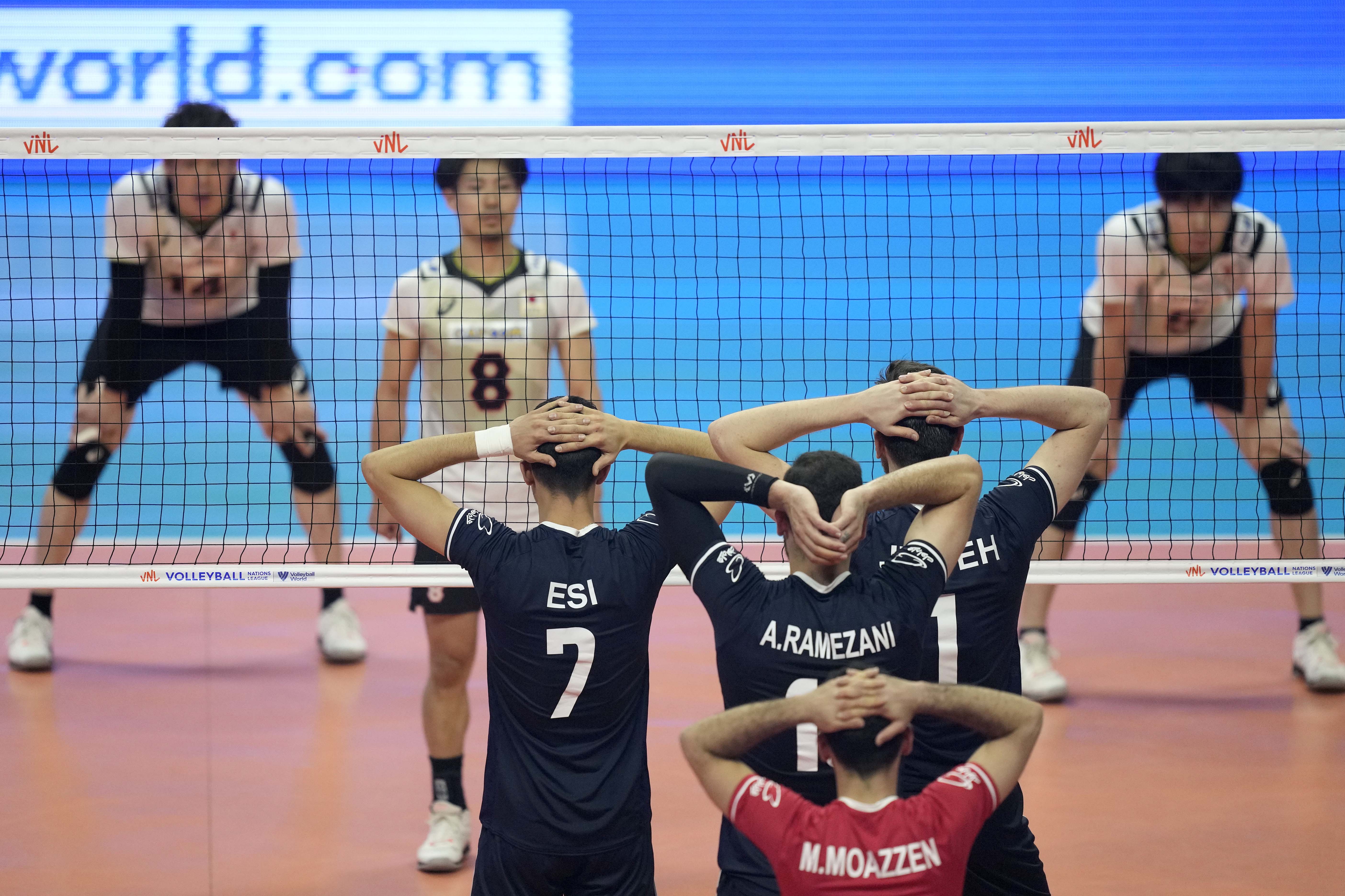 Aksi Pamer Spike di Ajang Volleyball Nations League 2022