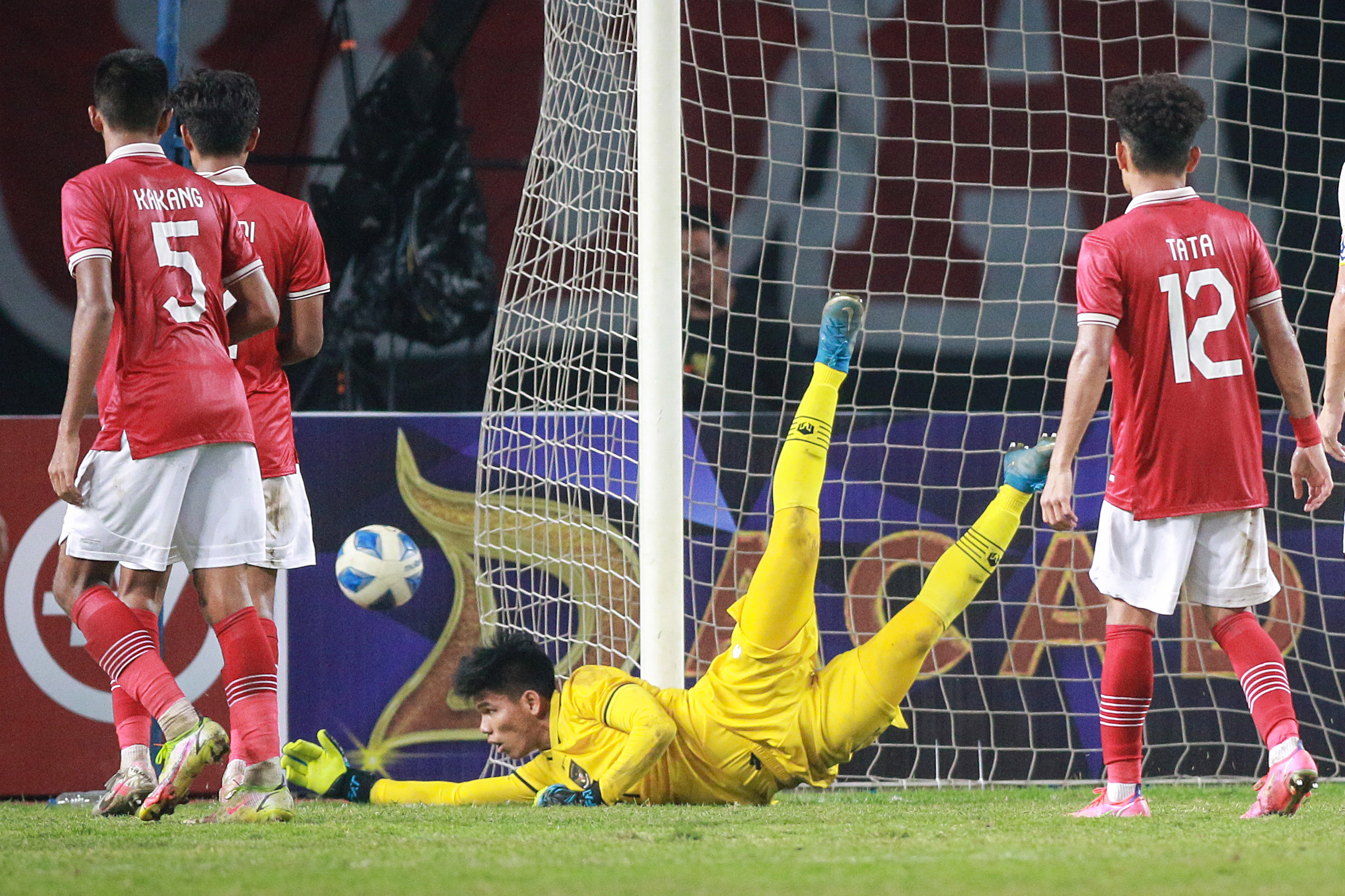 Aksi Gemilang Cahya Supriadi, Enam Kali Menyelamatkan Gawang Timnas Indonesia U-19 saat Melawan Thailand