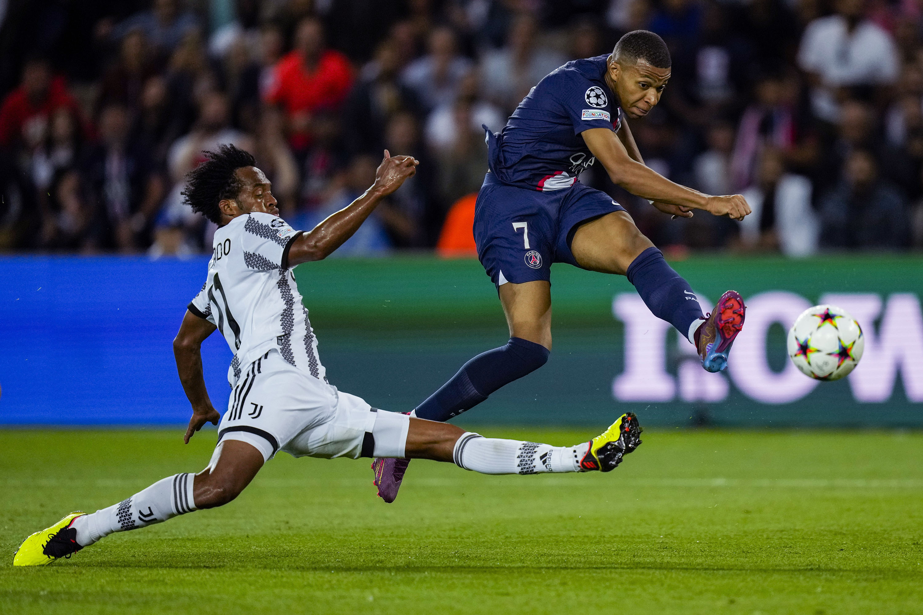 Foto-Foto Terbaik Liga Champions Pekan Ini
