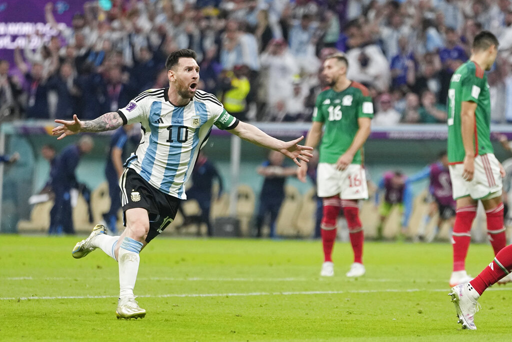 Aksi Lionel Messi Porak Porandakan Pertahanan Meksiko, Argentina Jaga Asa Lolos ke Babak 16 Besar Piala Dunia 2022