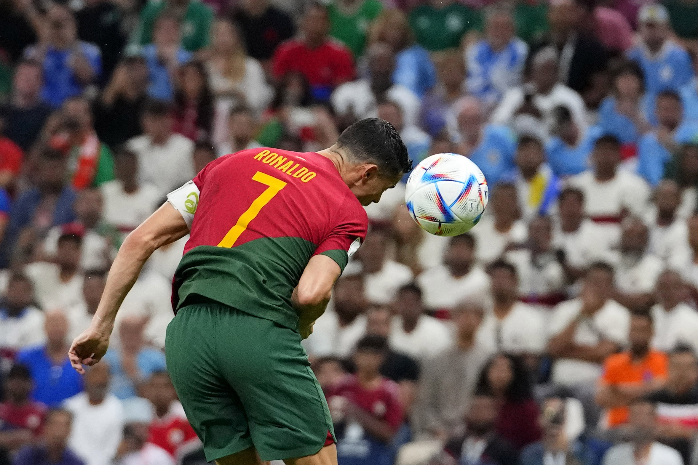 Momen Hair of God Bikin Cristiano Ronaldo dan Bruno Fernandes Kian Mesra di Piala dunia 2022