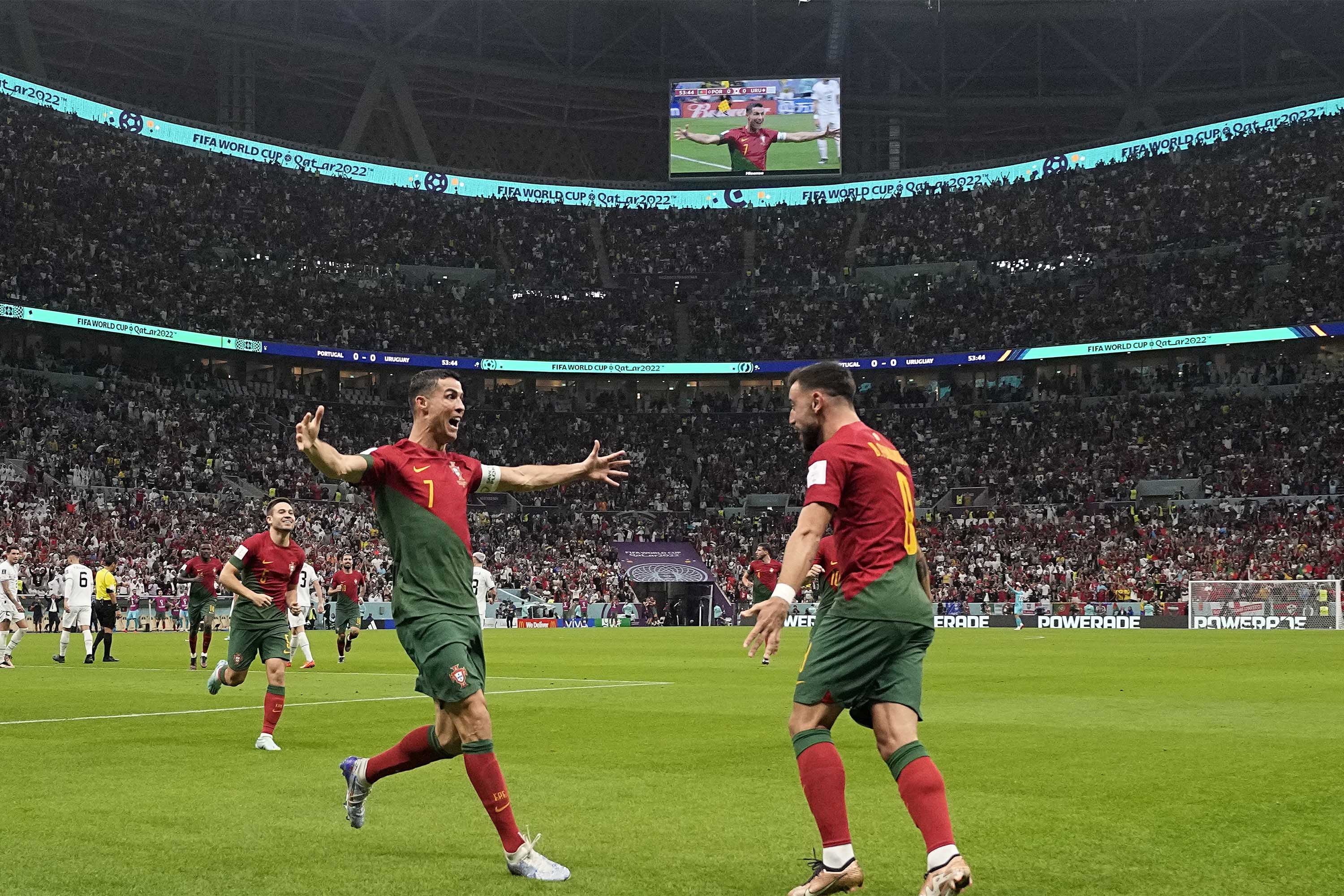 Momen Hair of God Bikin Cristiano Ronaldo dan Bruno Fernandes Kian Mesra di Piala dunia 2022