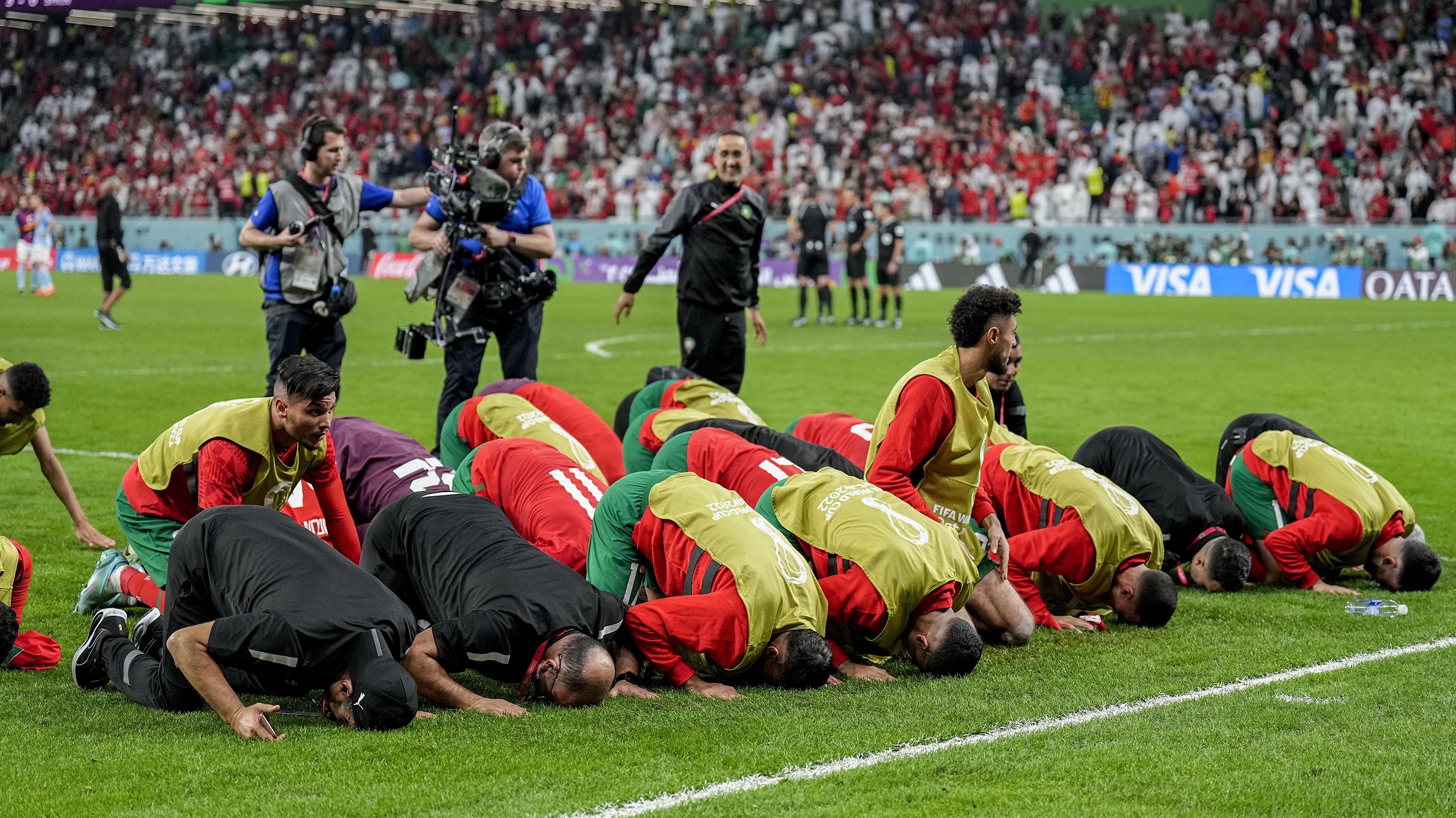 Ini Dia Momen-momen Berharga dalam Drama Adu Penalti Maroko Vs Spanyol, Bounou Dahsyat!