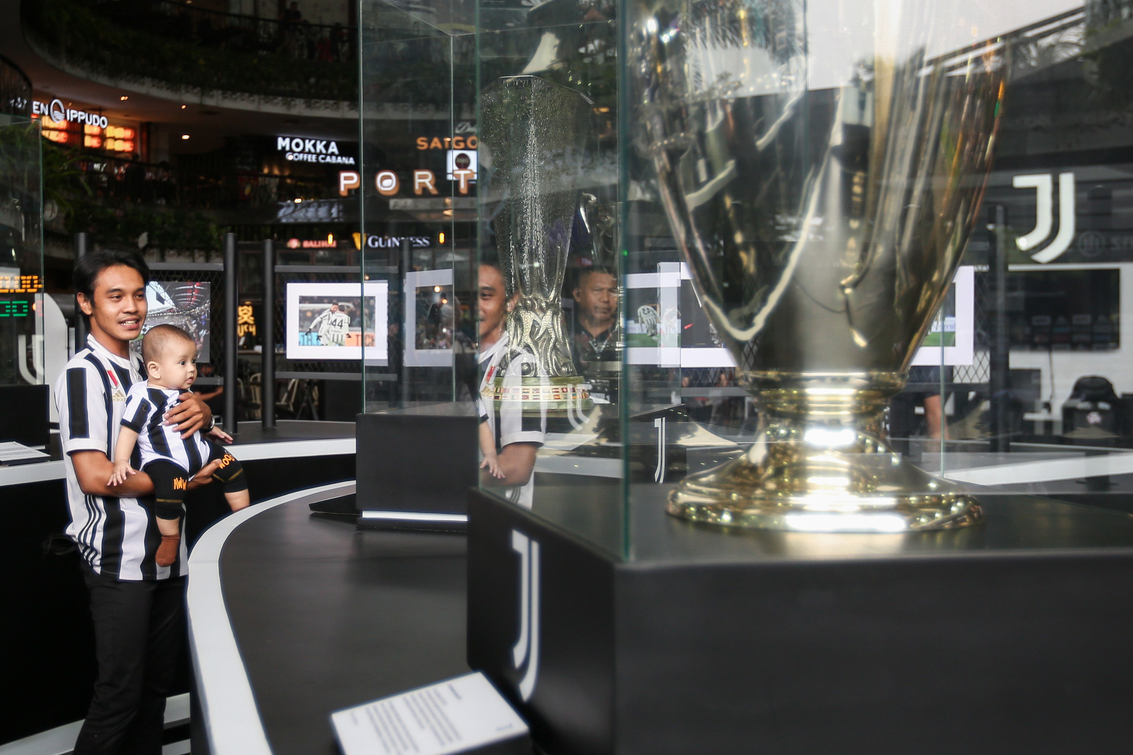 Keseruan Jumpa Fans Juventini Indonesia dengan Edgar Davids