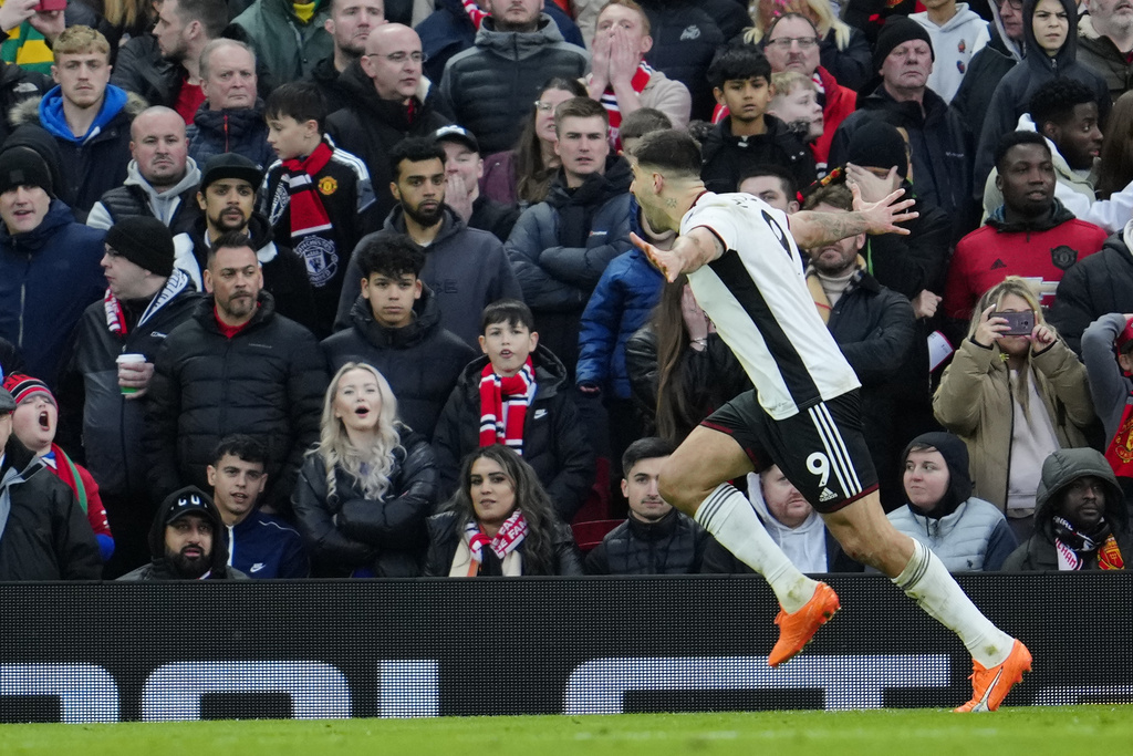 Gara-gara Jadon Sancho Wasit Keluarkan Tiga Kartu Merah untuk Fulham, MU Akhirnya Lolos ke Semifinal Piala FA