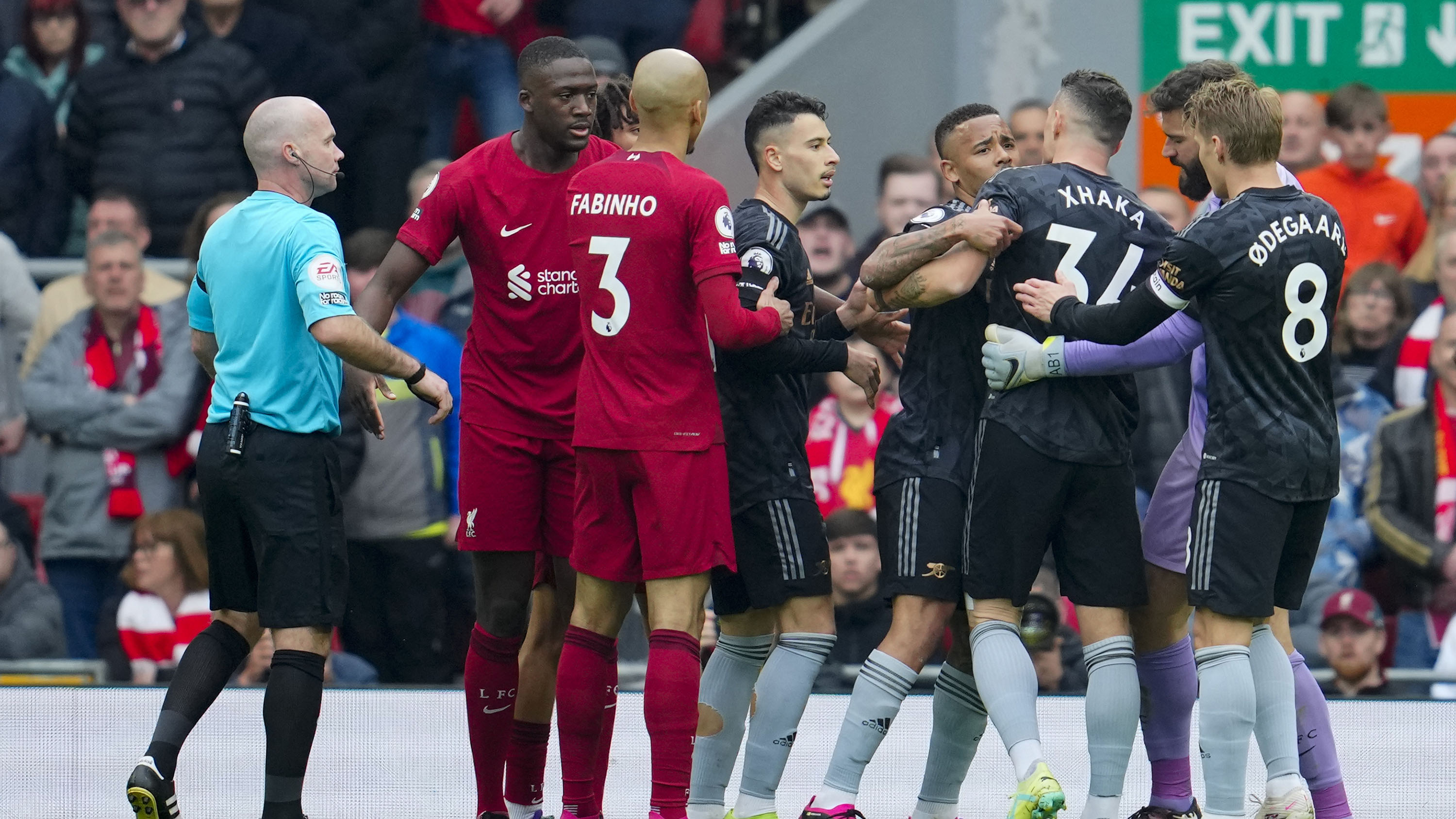 Gol Roberto Firmino Gagalkan Arsenal Segel Kemenangan di Anfield