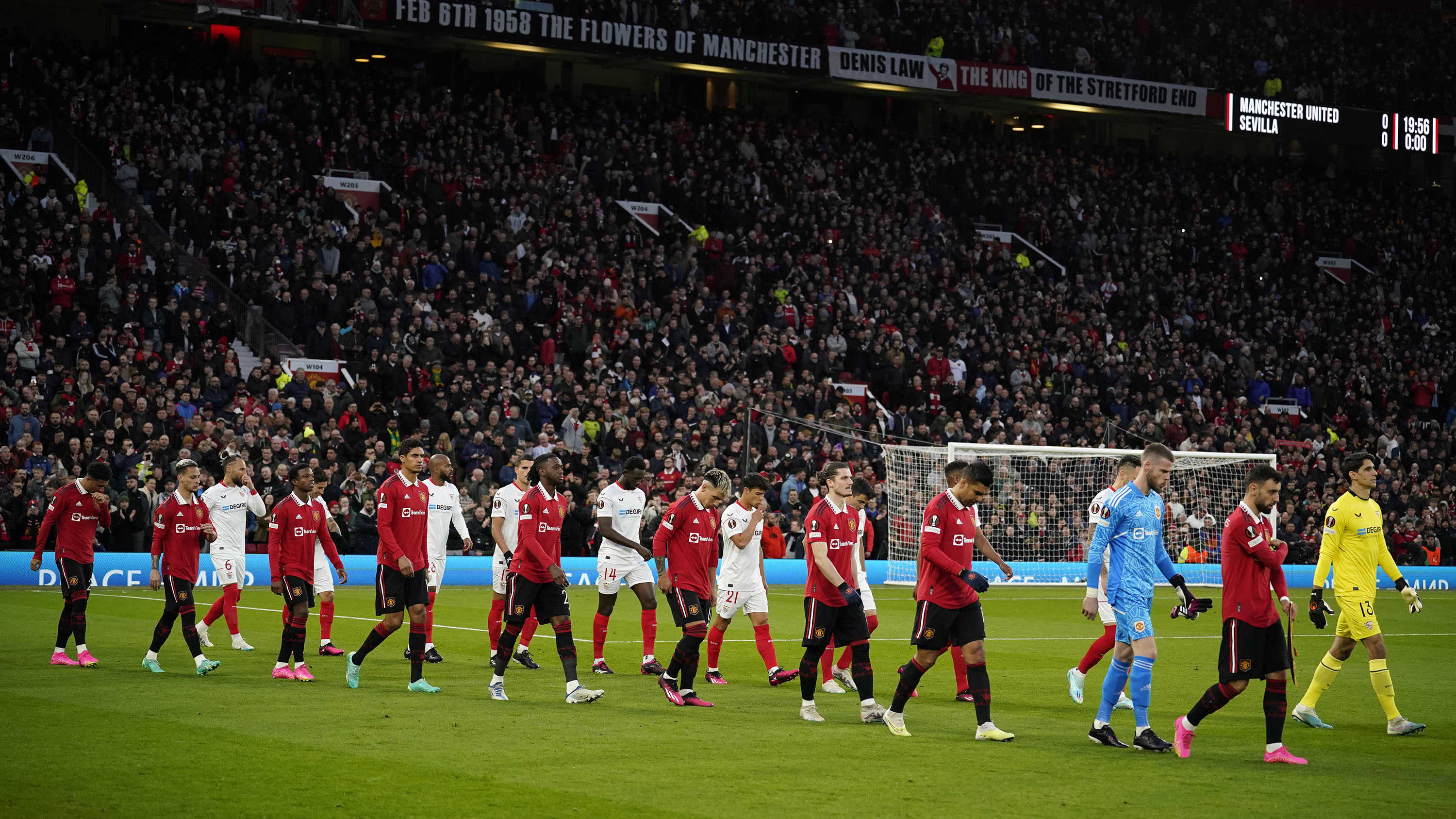 Usaha Marcel Sabitzer Sia-sia, MU Kena Comback Dua Gol Bunuh Diri di Leg Pertama Perempat Final Liga Europa
