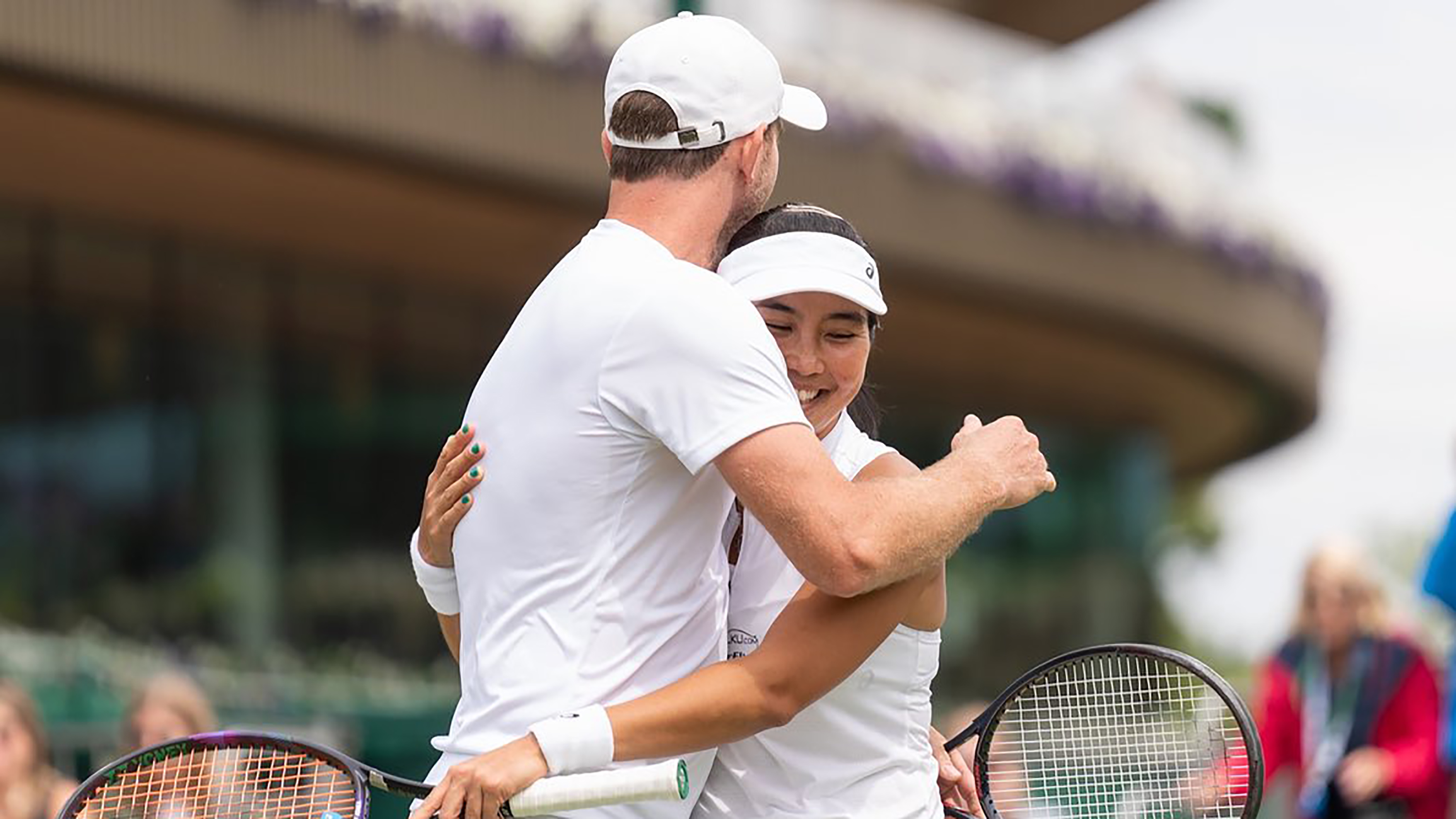 Aldila Sutjiadi / Matwe Middelkoop Lolos ke Semifinal Wimbledon 2023