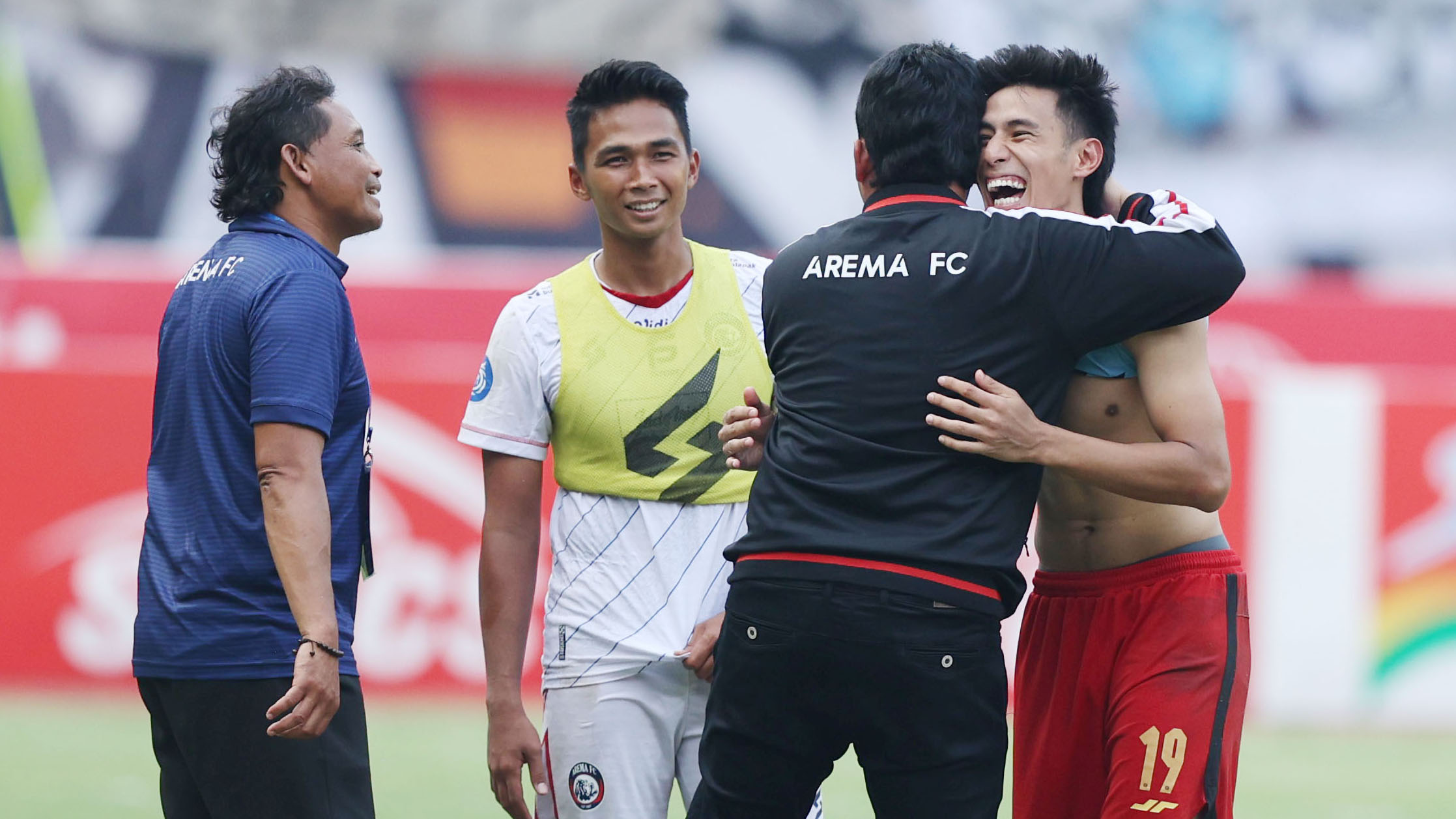 Penampilan Apik dan Reuni Kecil Hanif Sjahbandi Bersama Arema FC