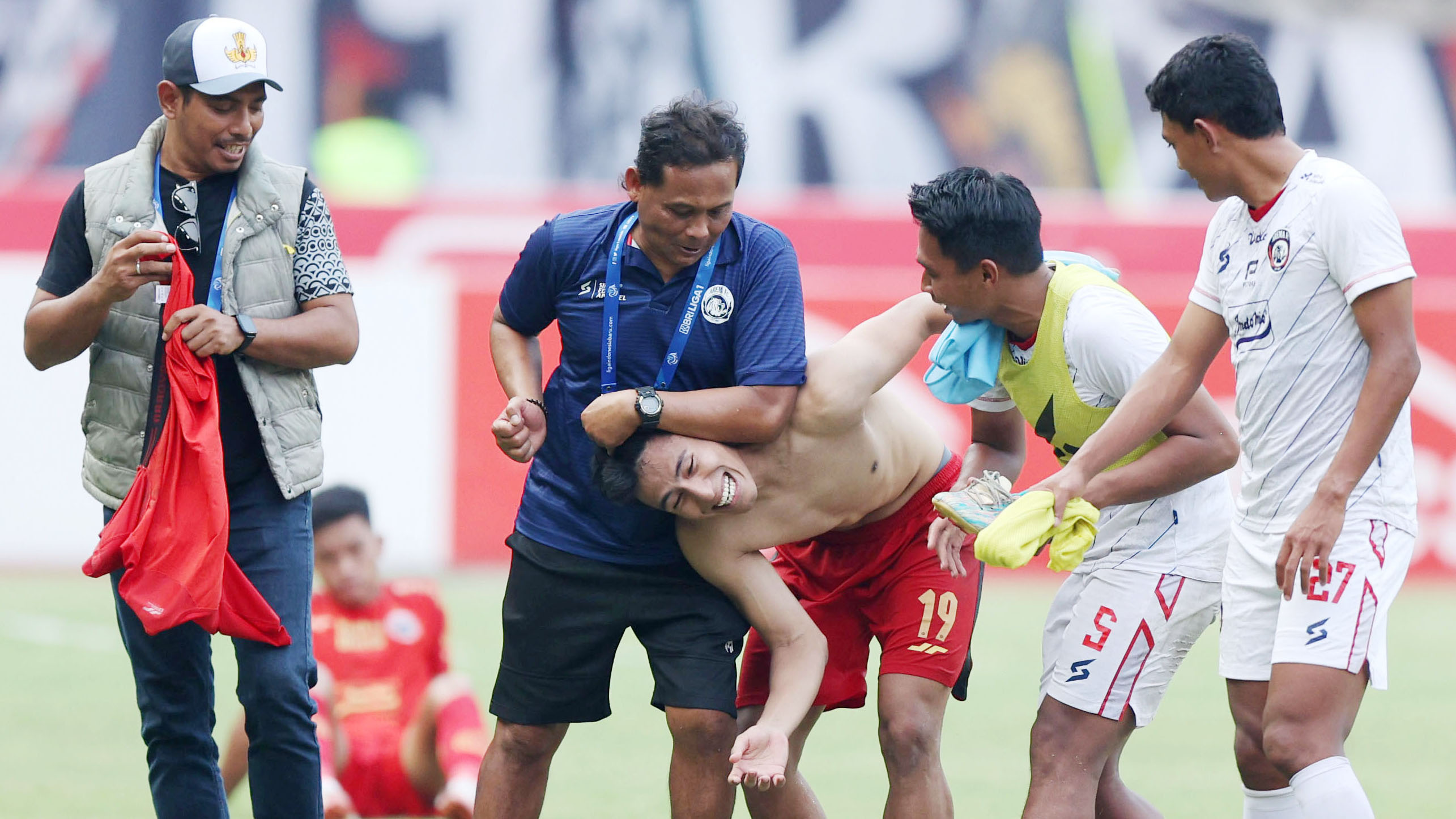 Penampilan Apik dan Reuni Kecil Hanif Sjahbandi Bersama Arema FC