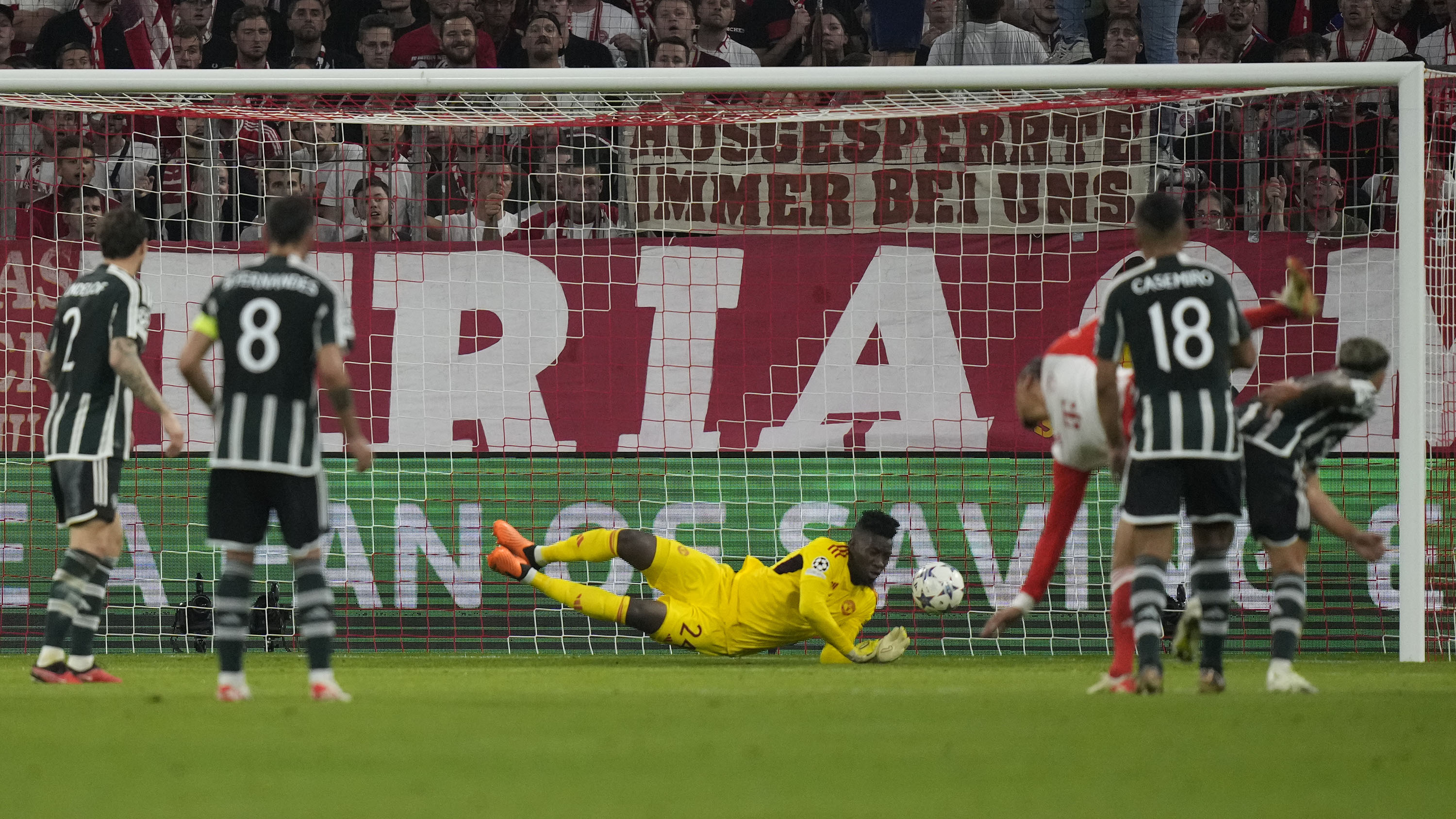 Andre Onana Blunder Lagi, MU Keok dari Bayern Munchen di Liga Champions