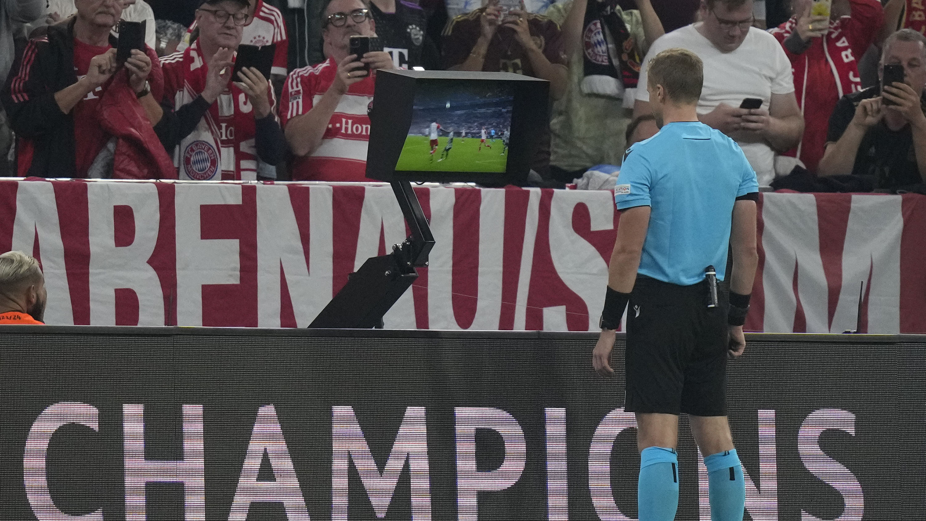 Andre Onana Blunder Lagi, MU Keok dari Bayern Munchen di Liga Champions