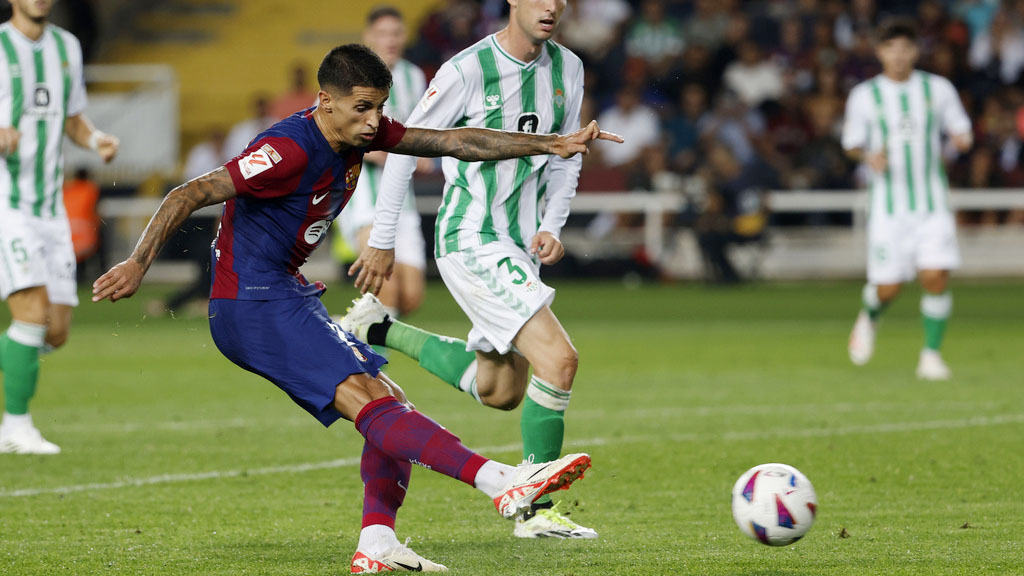 Barcelona Pesta Gol ke Gawang Real Betis