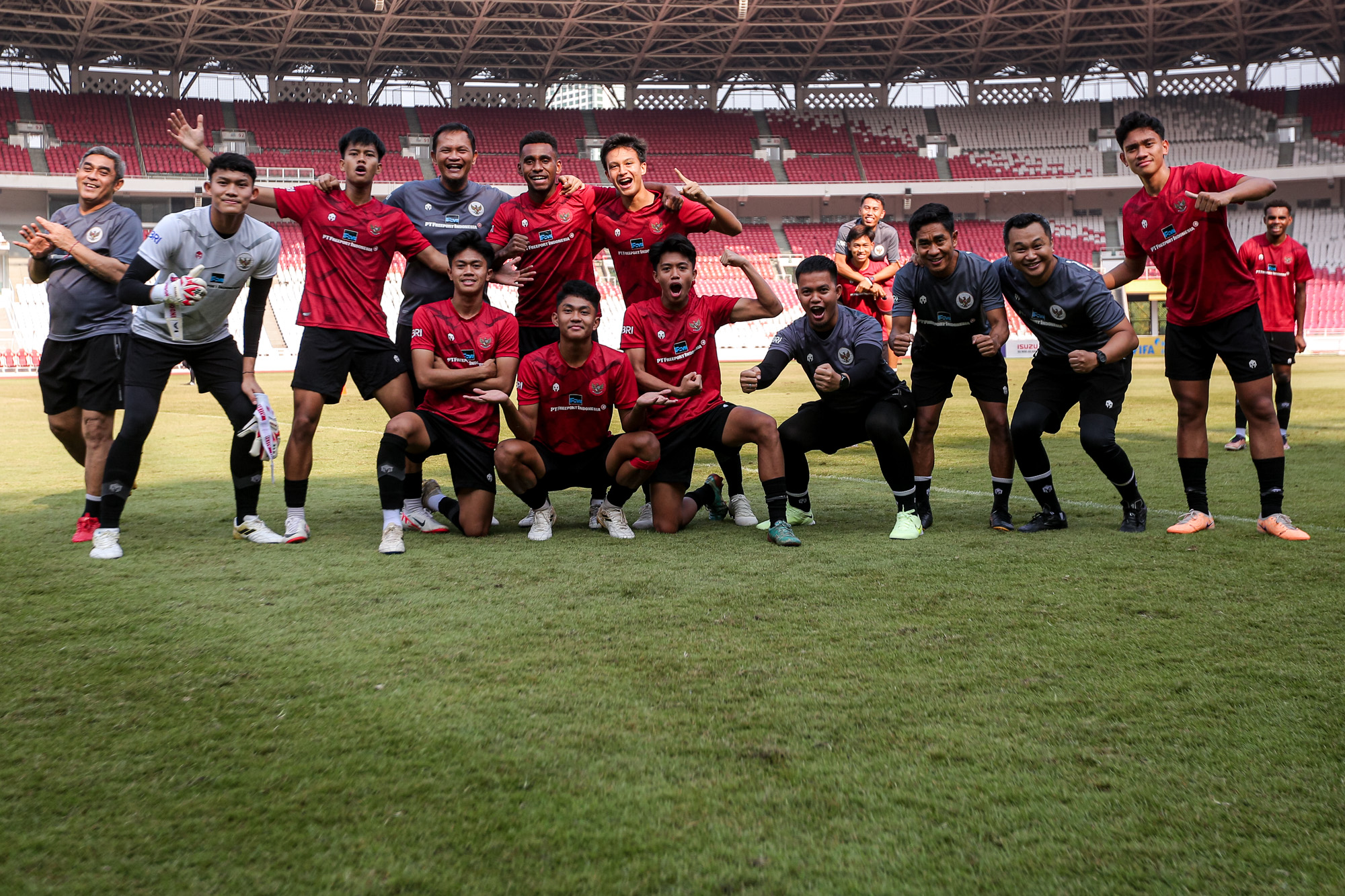 Suasana Gembira Latihan Timnas Indonesia U-17 Jelang Piala Dunia U-17 di Stadion Utama Gelora Bung Karno