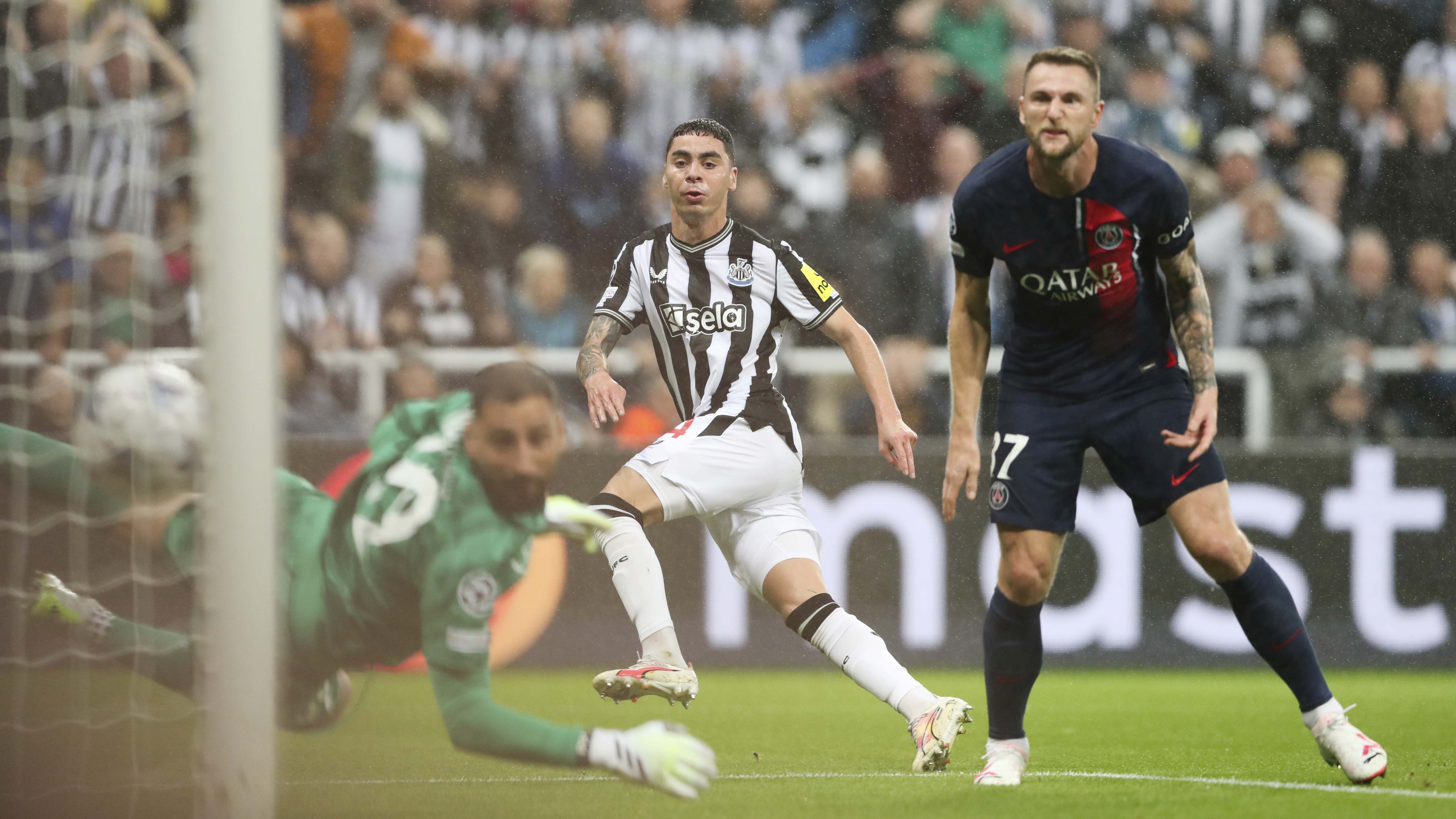 PSG Hancur Lebur di Markas Newcastle United