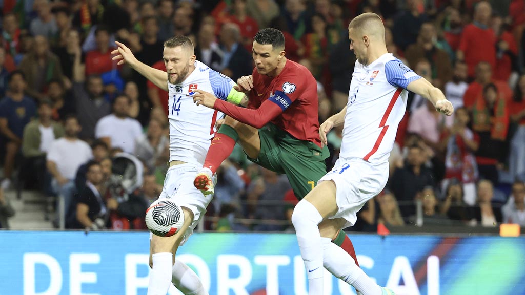 Borong 2 Gol, Cristiano Ronaldo Bawa Portugal Bungkam Slovakia di Kualifikasi Euro 2024