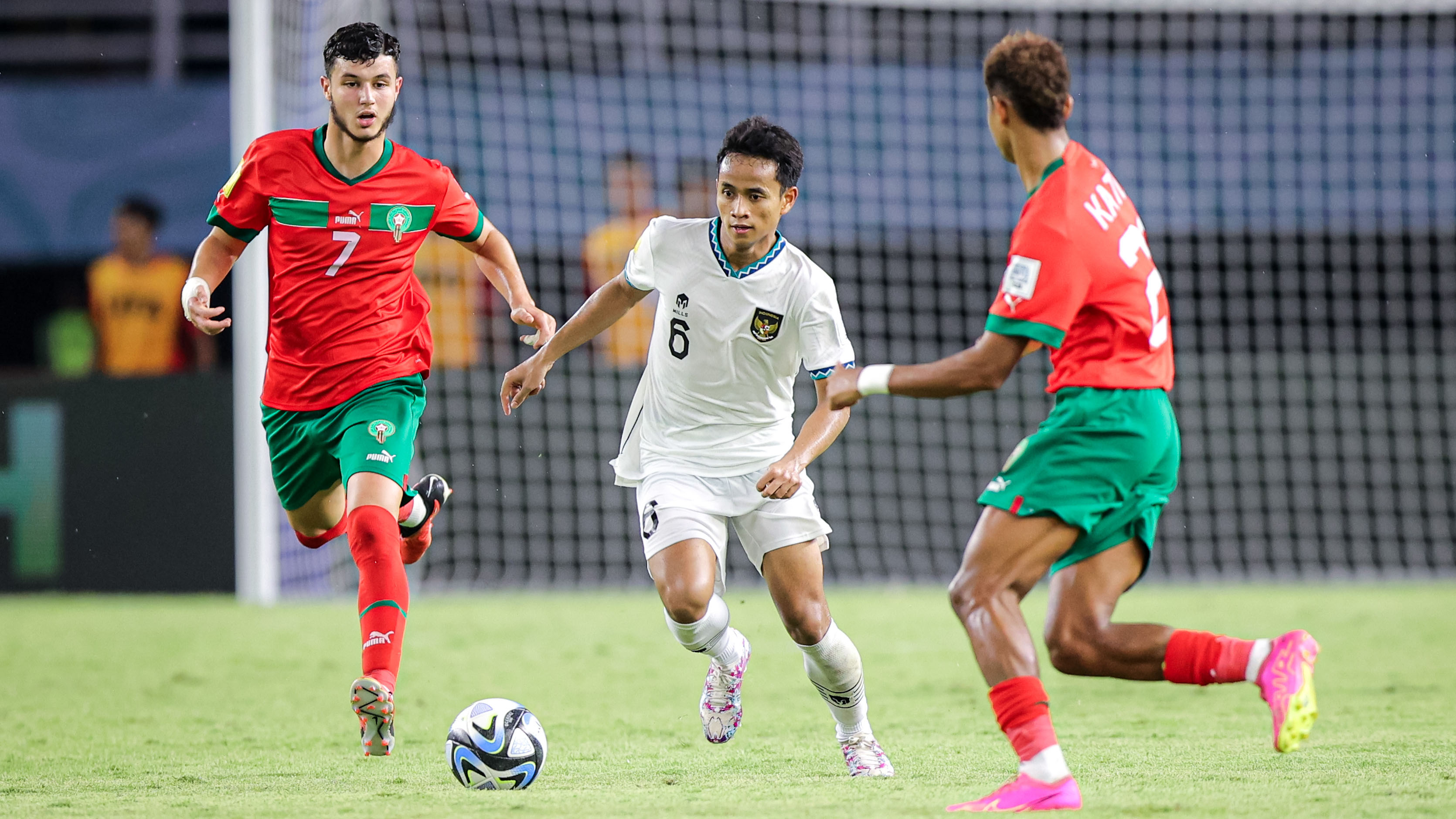 Meskipun Kalah, Ini Dia Semangat yang Ditunjukkan Pemain Timnas Indonesia U-17 saat Melawan Maroko