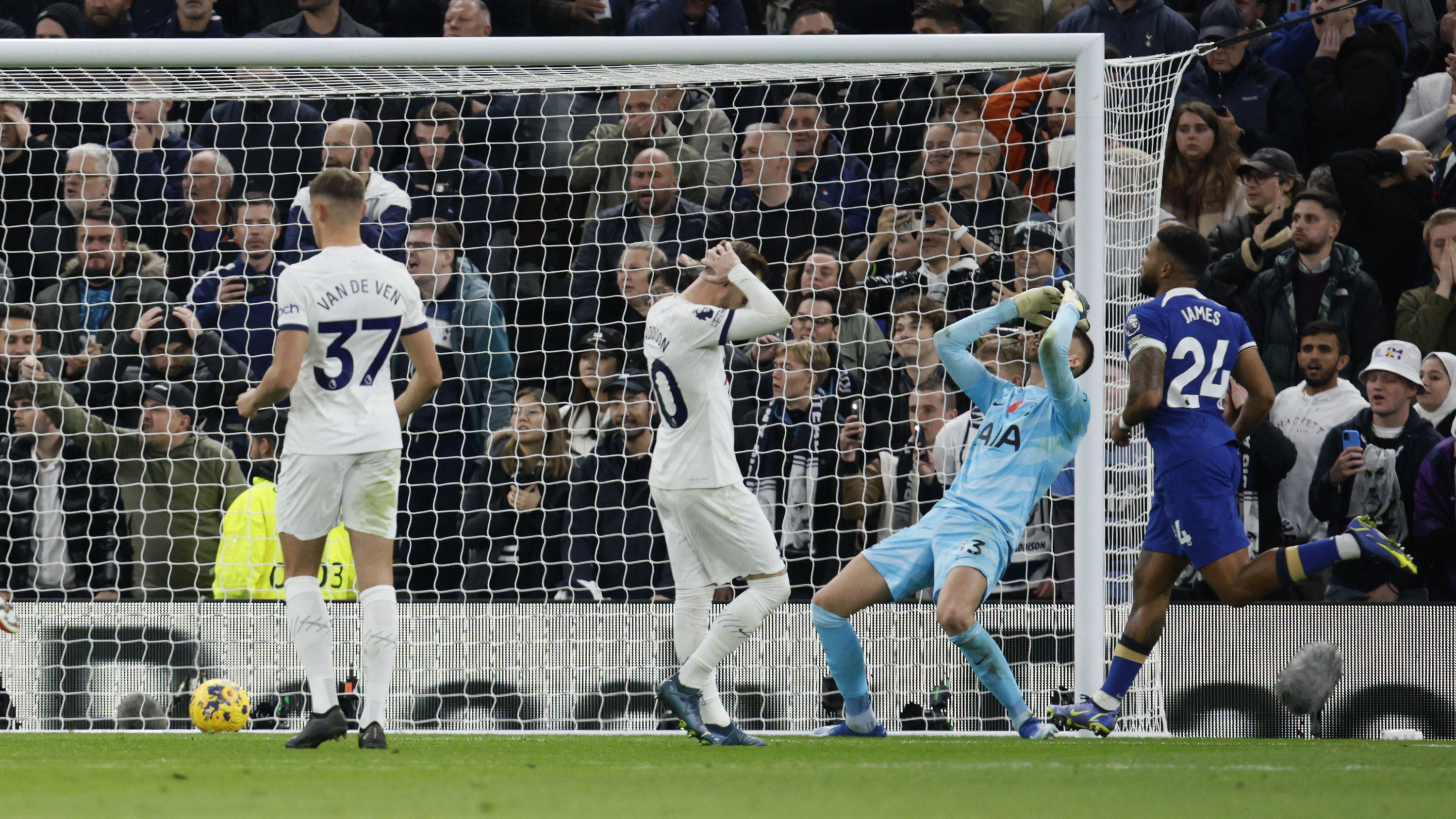Dipecundangi Chelsea, Tottenham Hotspur Tumbang Kali Pertama di Liga Inggris Musim 2023/2024