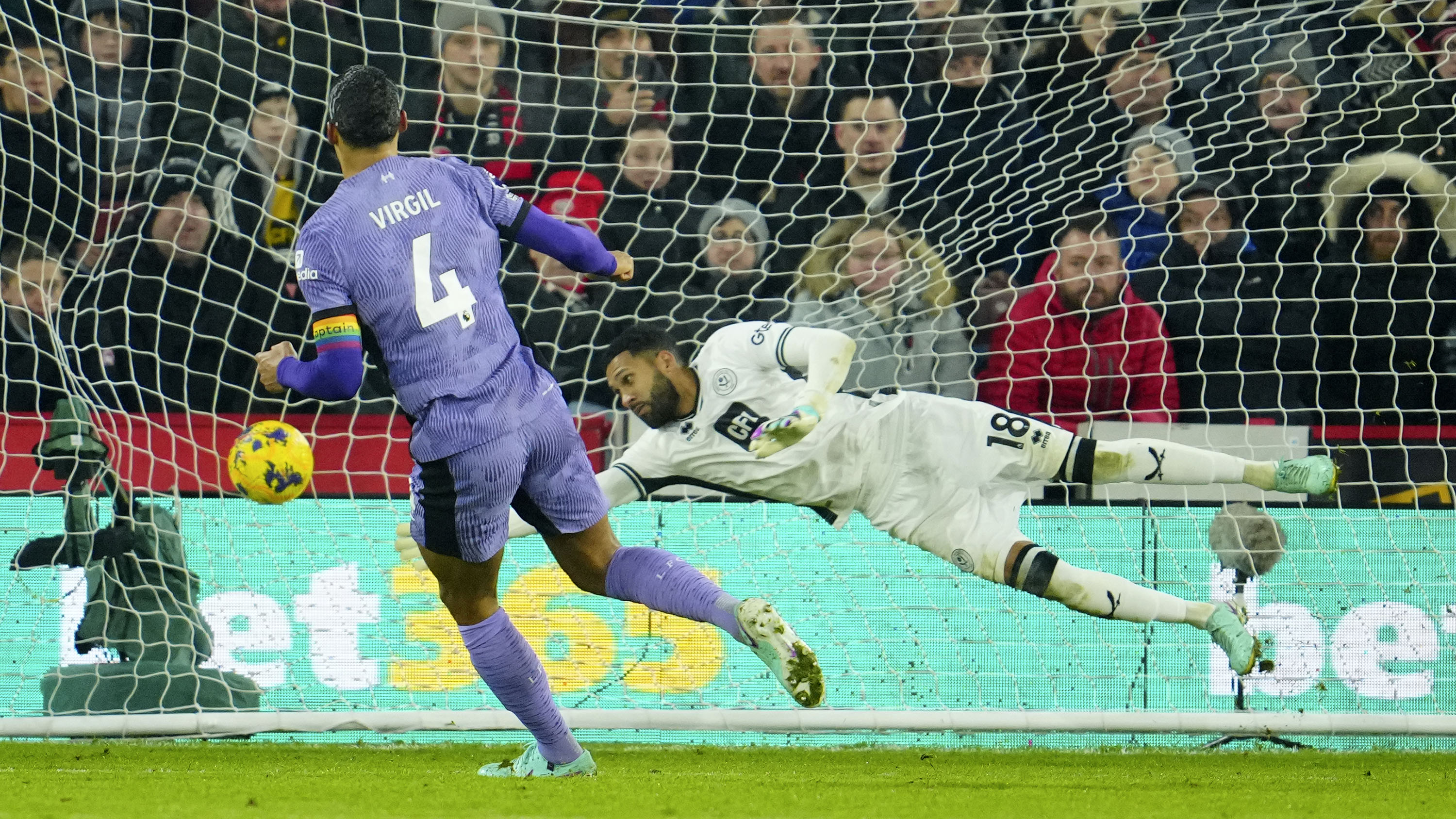 Man City Takluk di Markas Aston Villa, Liverpool Rebut Posisi Runner Up di Liga Inggris