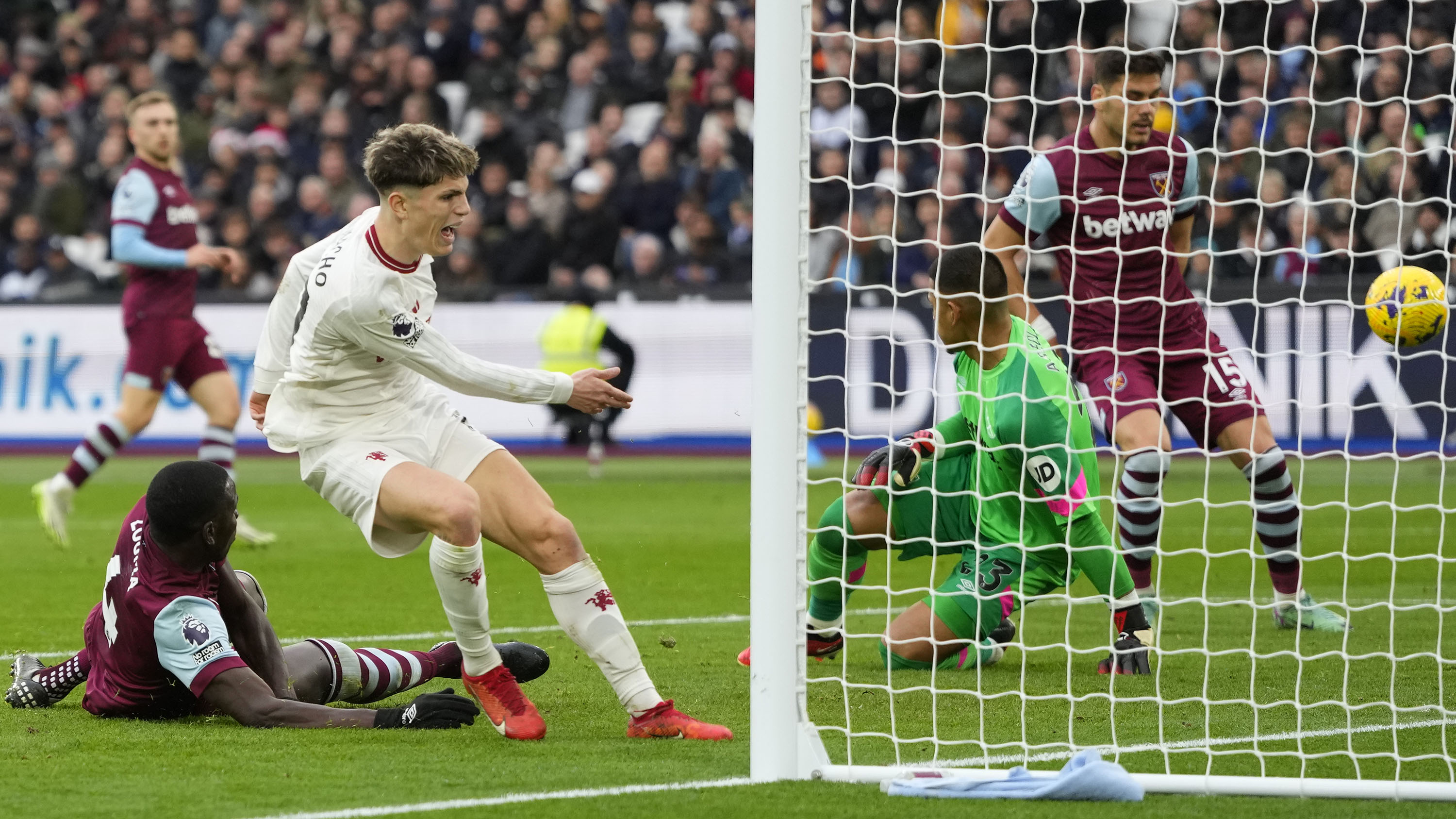Kena Getok West Ham United, Manchester United Sudah Delapan Kali Keok di Liga Inggris Musim 2023/2024