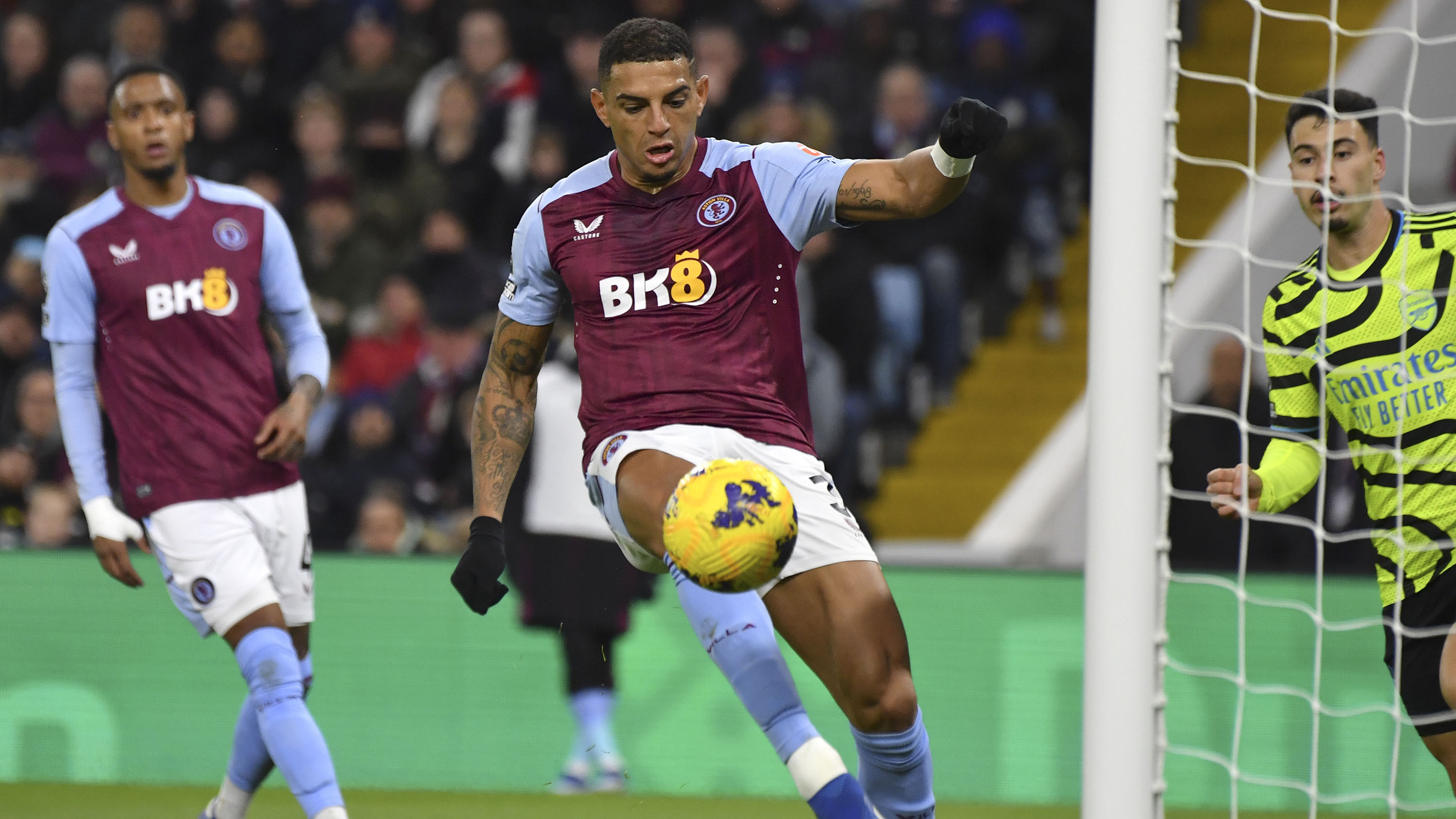 Ditaklukkan Aston Villa, Arsenal Dikudeta Liverpool dari Puncak Klasemen Liga Inggris 2023/2024