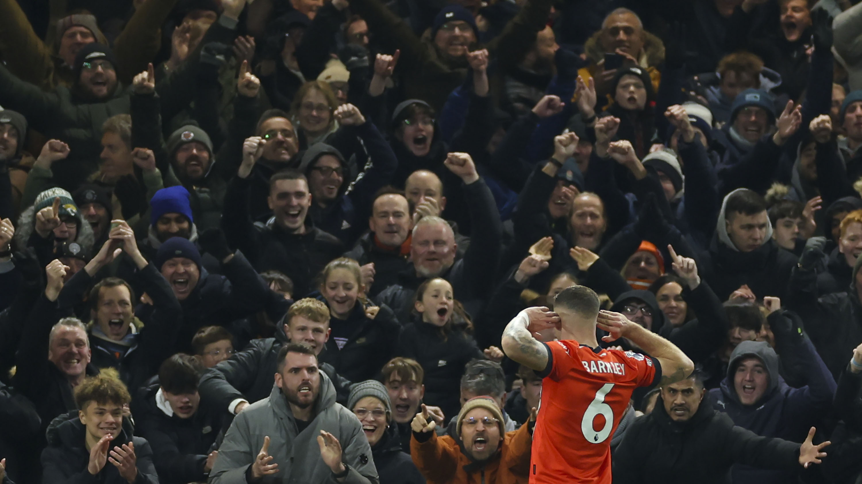 Gol Injury Time Declan Rice ke Gawang Luton Bawa Arsenal Comeback dan Mantapkan Posisi di Puncak Klasemen Sementara Liga Inggris